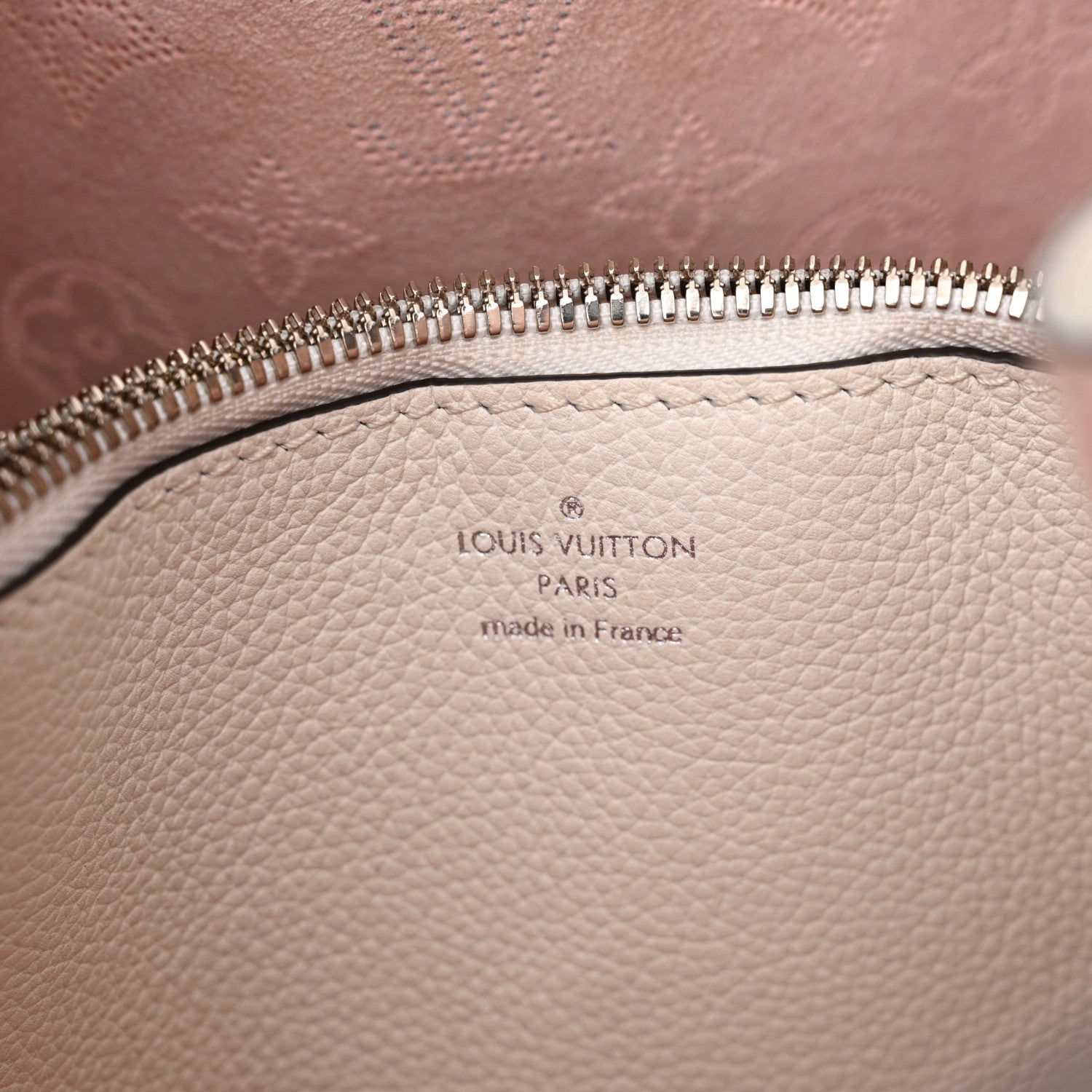 Louis Vuitton Mahina Muria Snow White 6 of 10