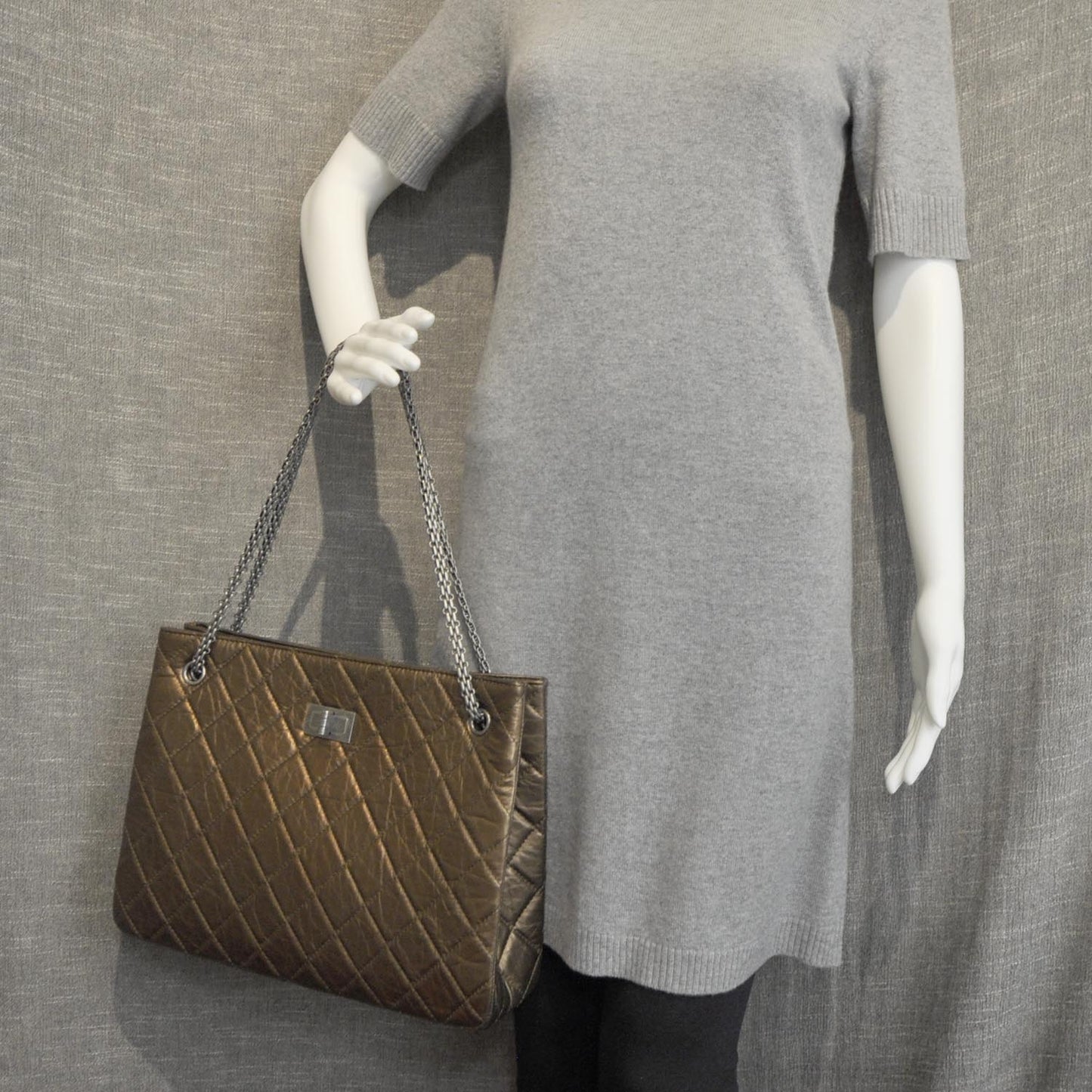 Aged Calfskin Reissue 2.55 Tote Bronze