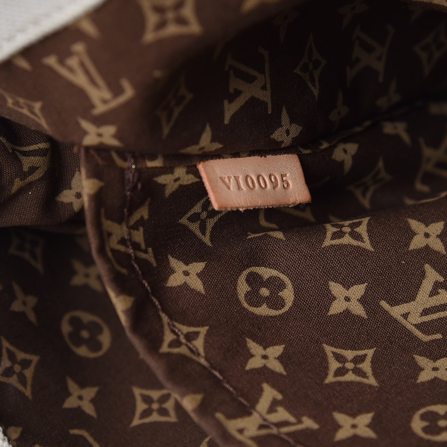 Louis Vuitton Toile Globe Shopper Cabas MM Blue 7 of 9