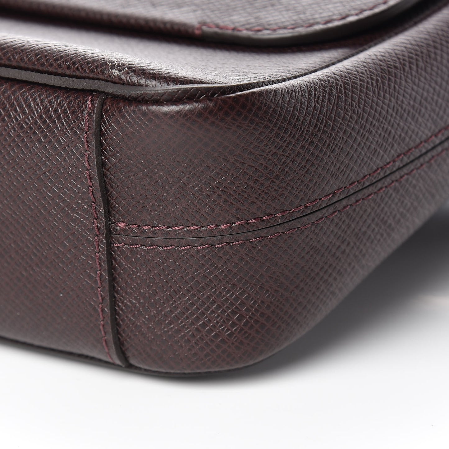 Taiga Roman PM Messenger Acajou