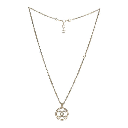 Chanel Pearl CC Round Pendant Necklace Gold 3 of 5