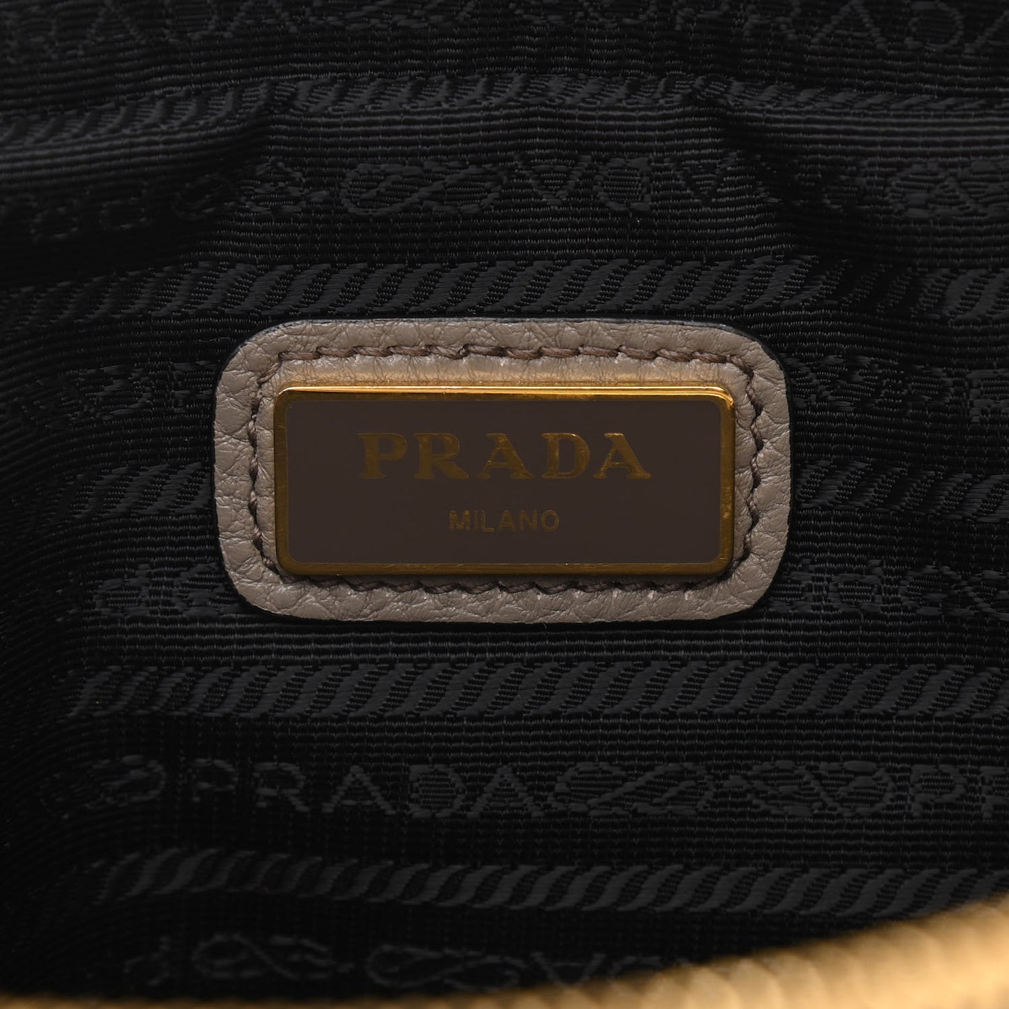 Vitello Phenix Camera Bag Argilla
