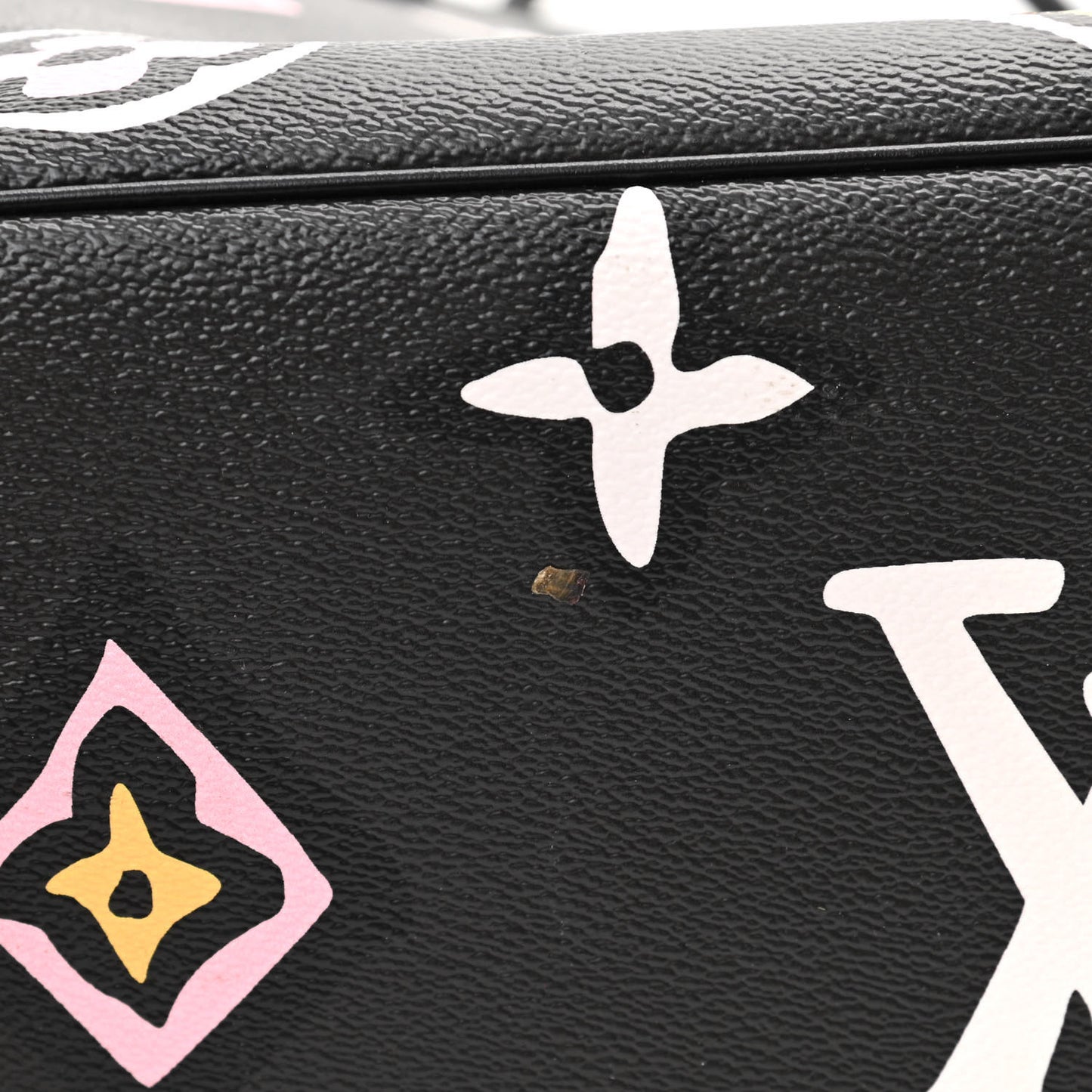 Monogram Giant Wild At Heart Neverfull MM Black