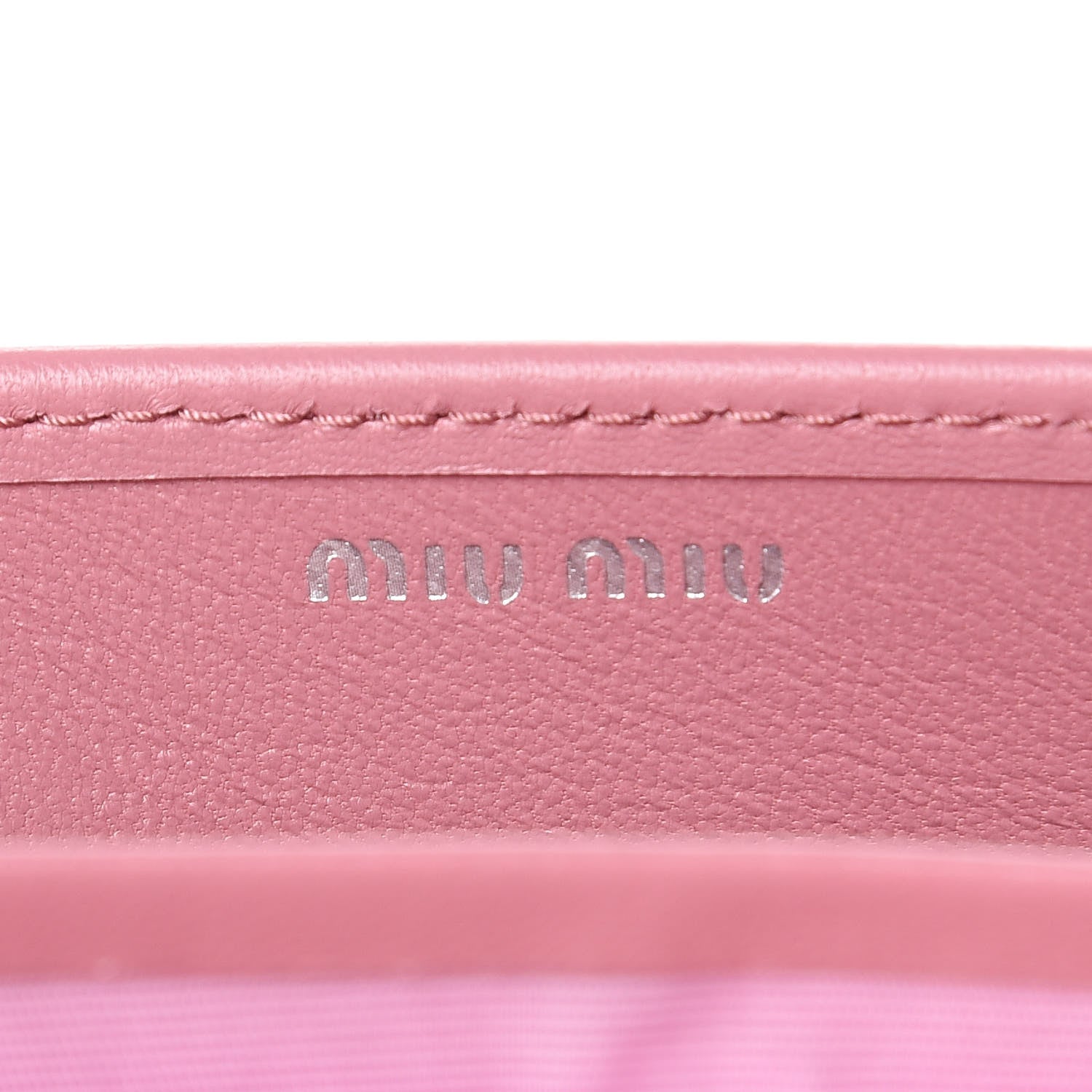Miu Miu Nappa Matelasse Wallet On Chain Rosa 7 of 11