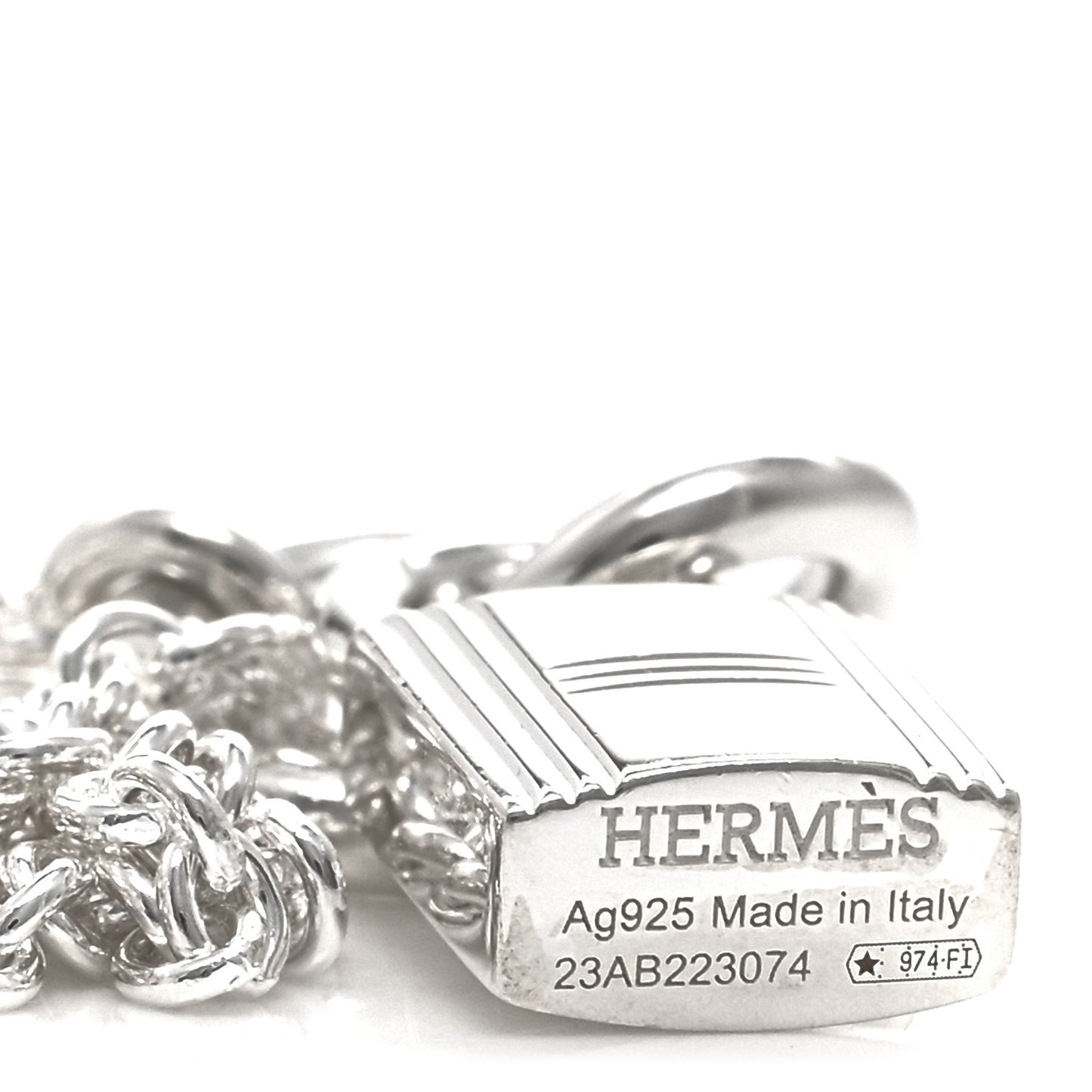 Sterling Silver Cadenas Kelly Lock Pendant Necklace