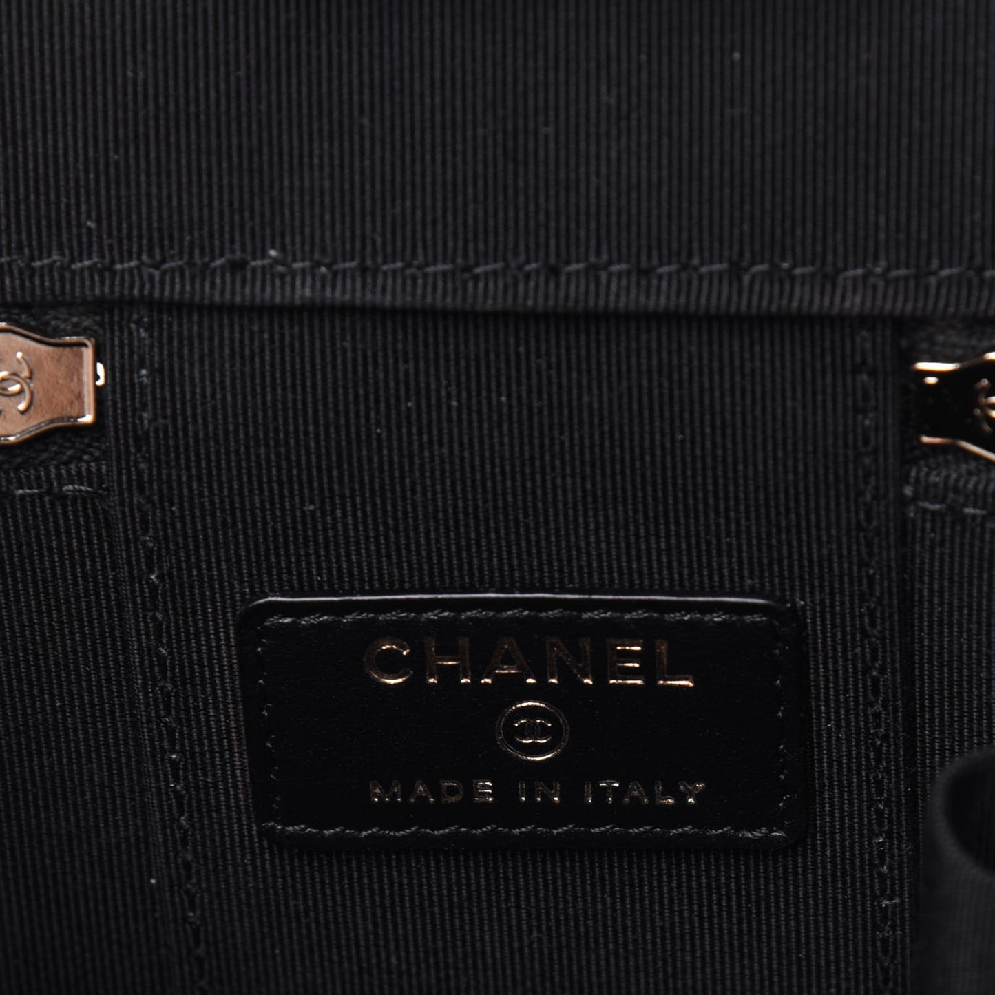 Lambskin Camellia Embossed Mini Vanity Case With Chain Black
