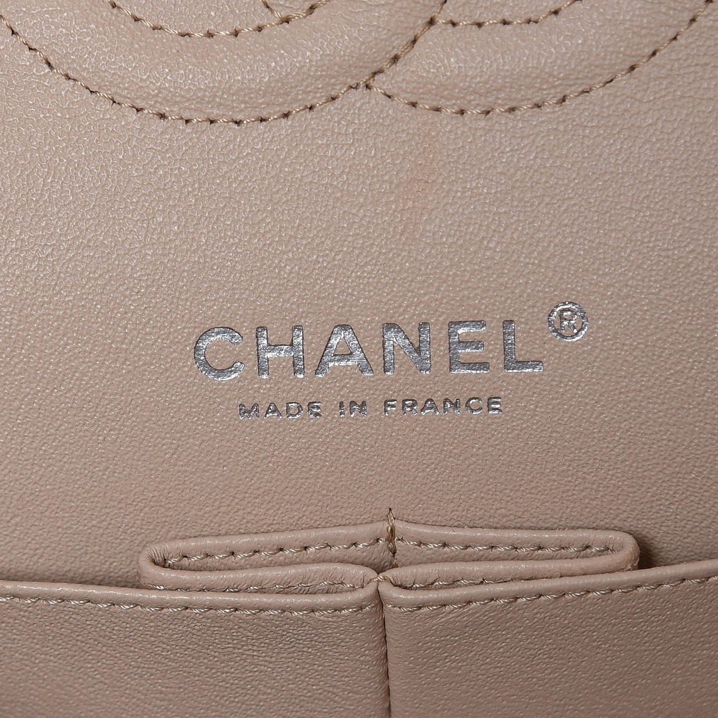 Iridescent Caviar Quilted Medium Double Flap Beige Clair