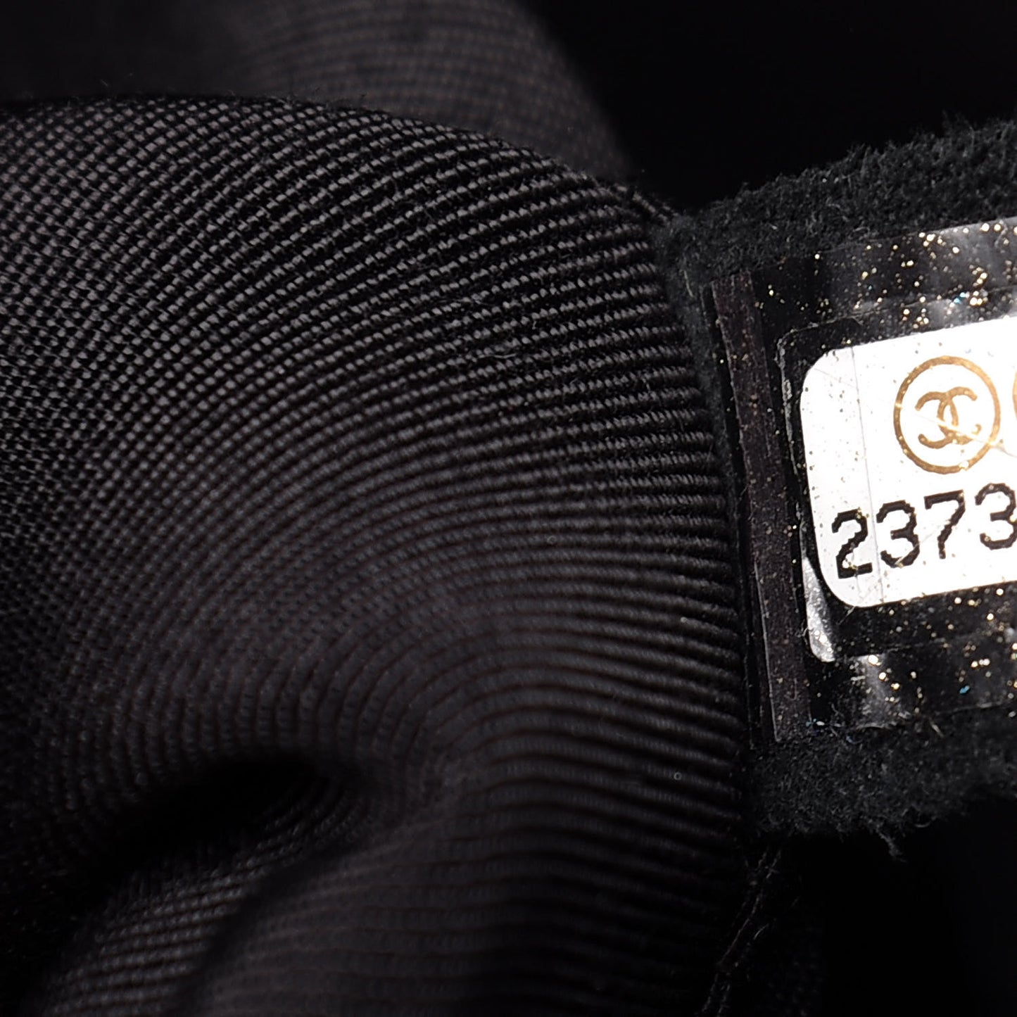 Velvet Camellia Stamped XXL Travel Flap Bag Black