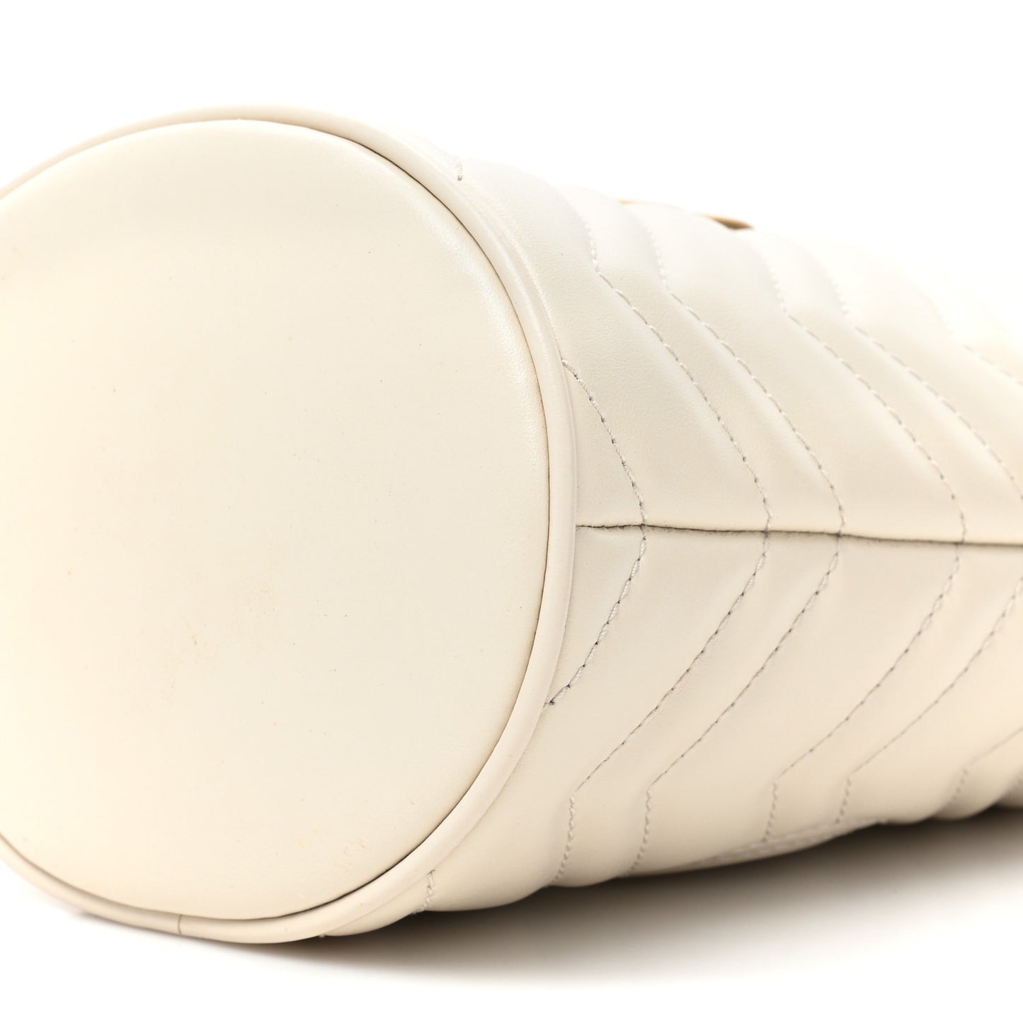 Calfskin Matelasse Mini GG Marmont 2.0 Bucket Bag White