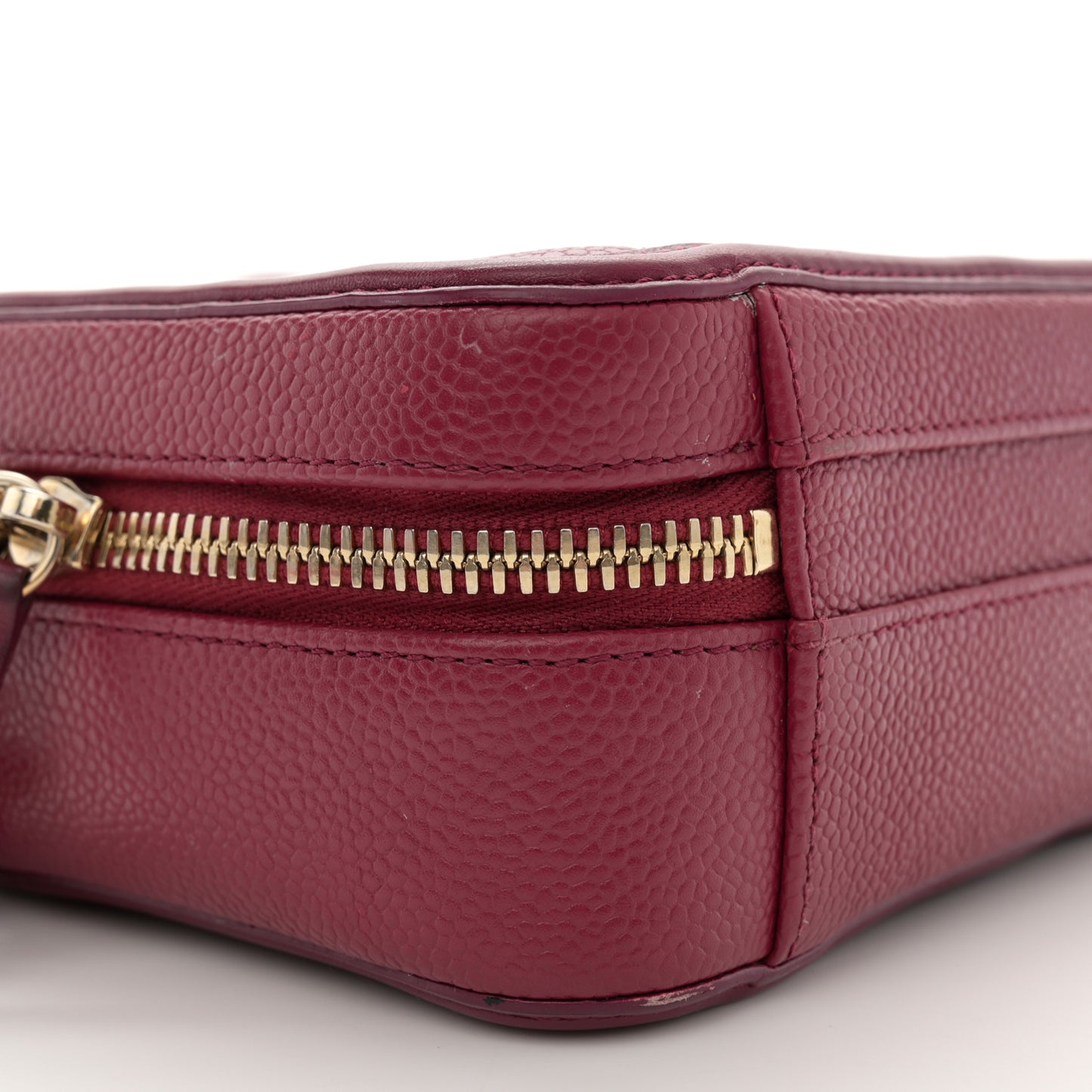 Caviar Quilted Small CC Filigree Vanity Case Burgundy