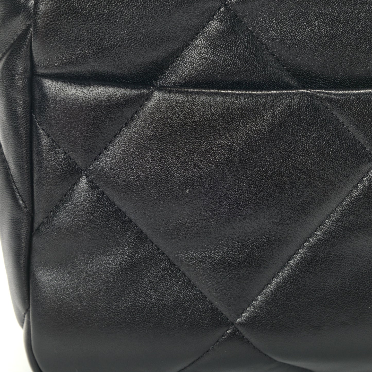Lambskin Quilted Medium Chanel 19 Flap Black