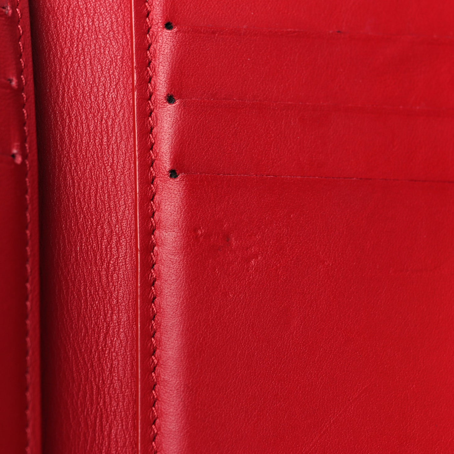 Taurillon Capucines Compact Wallet Scarlet