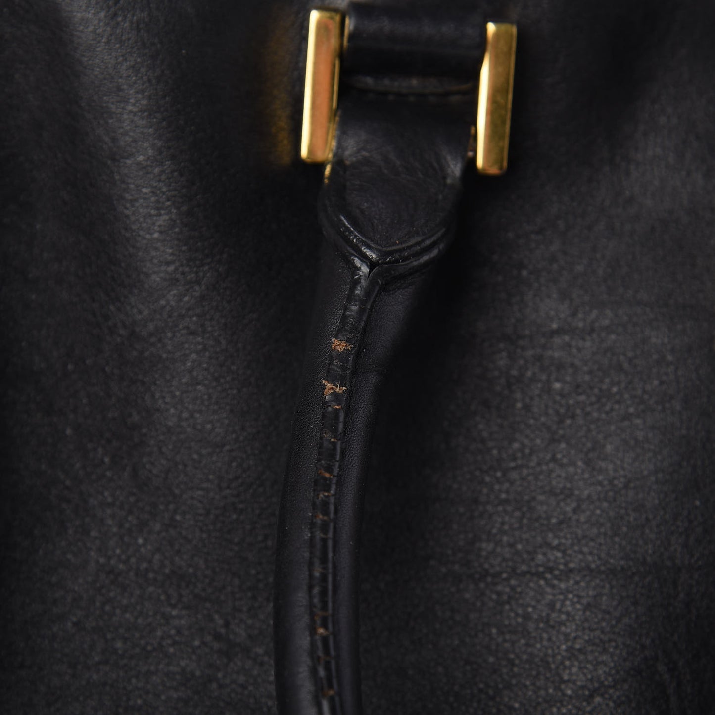 Calfskin Medium Classic Y Cabas Black