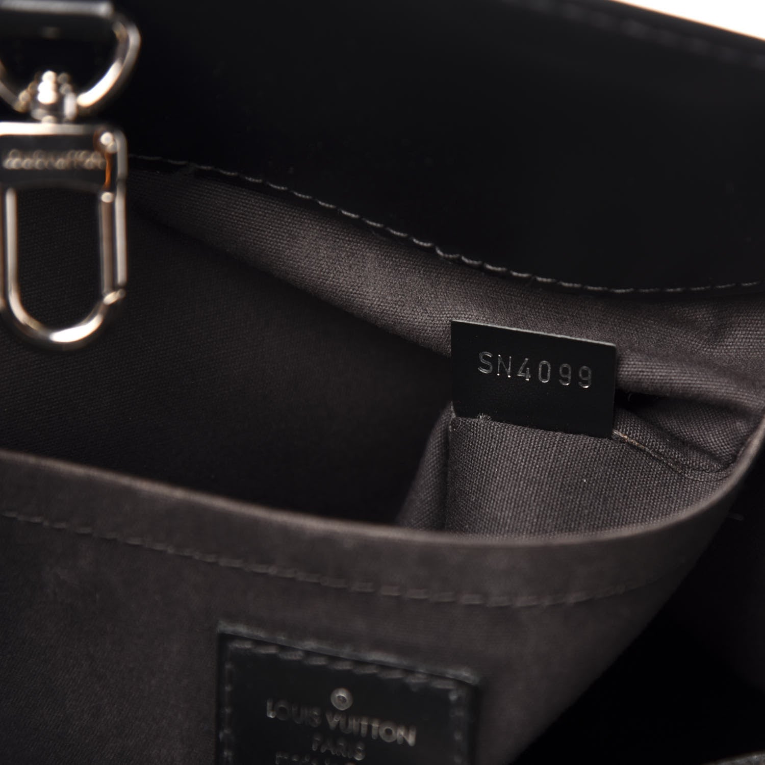 Louis Vuitton Epi Passy GM Black 7 of 10