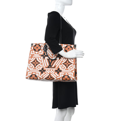 Louis Vuitton Monogram Giant Crafty Onthego GM Crème Caramel 2 of 10