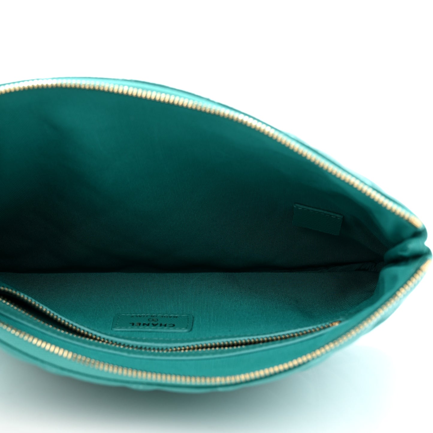 Caviar Quilted Medium Cosmetic Case Turquoise