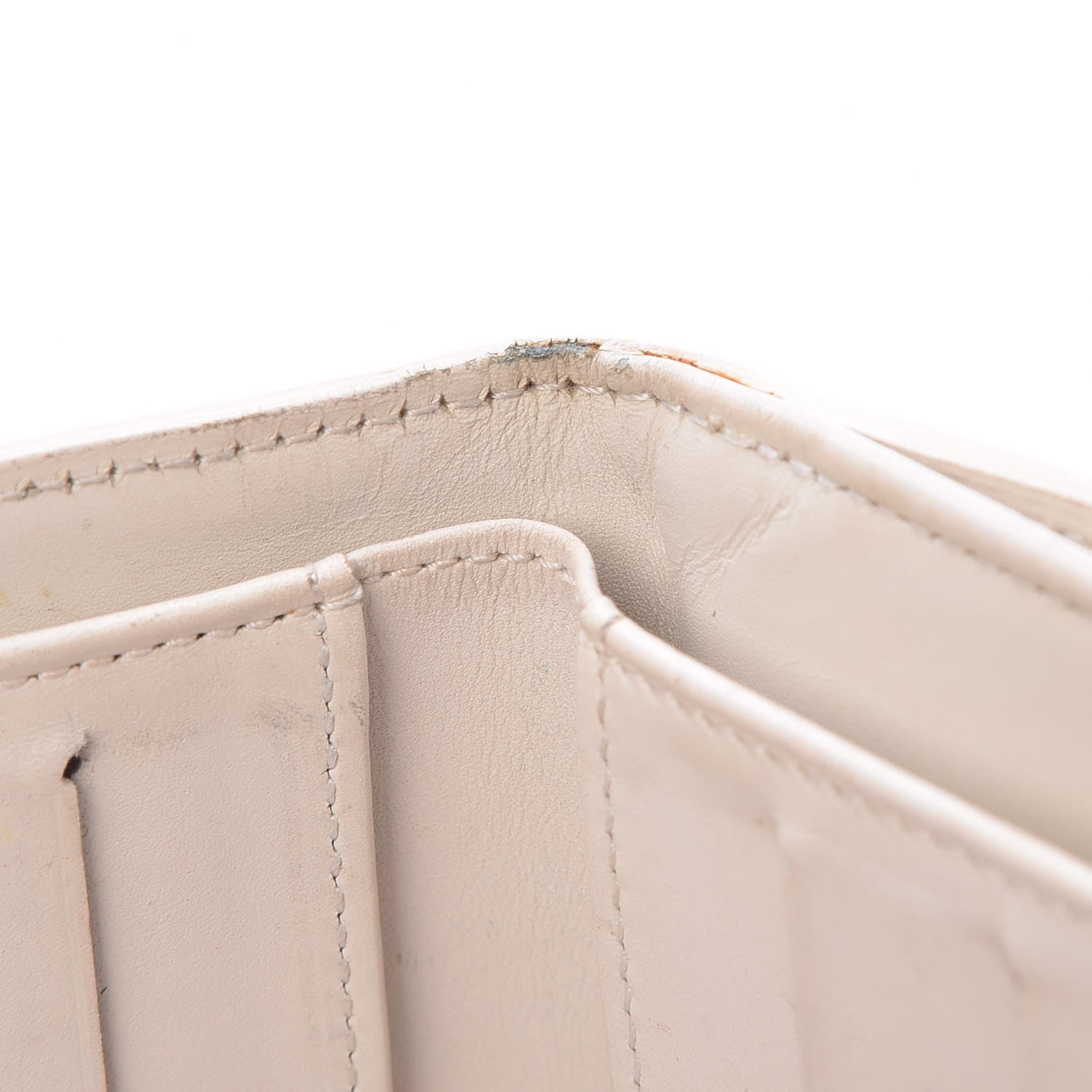 Louis Vuitton Vernis Elise Wallet Perle 12 of 15