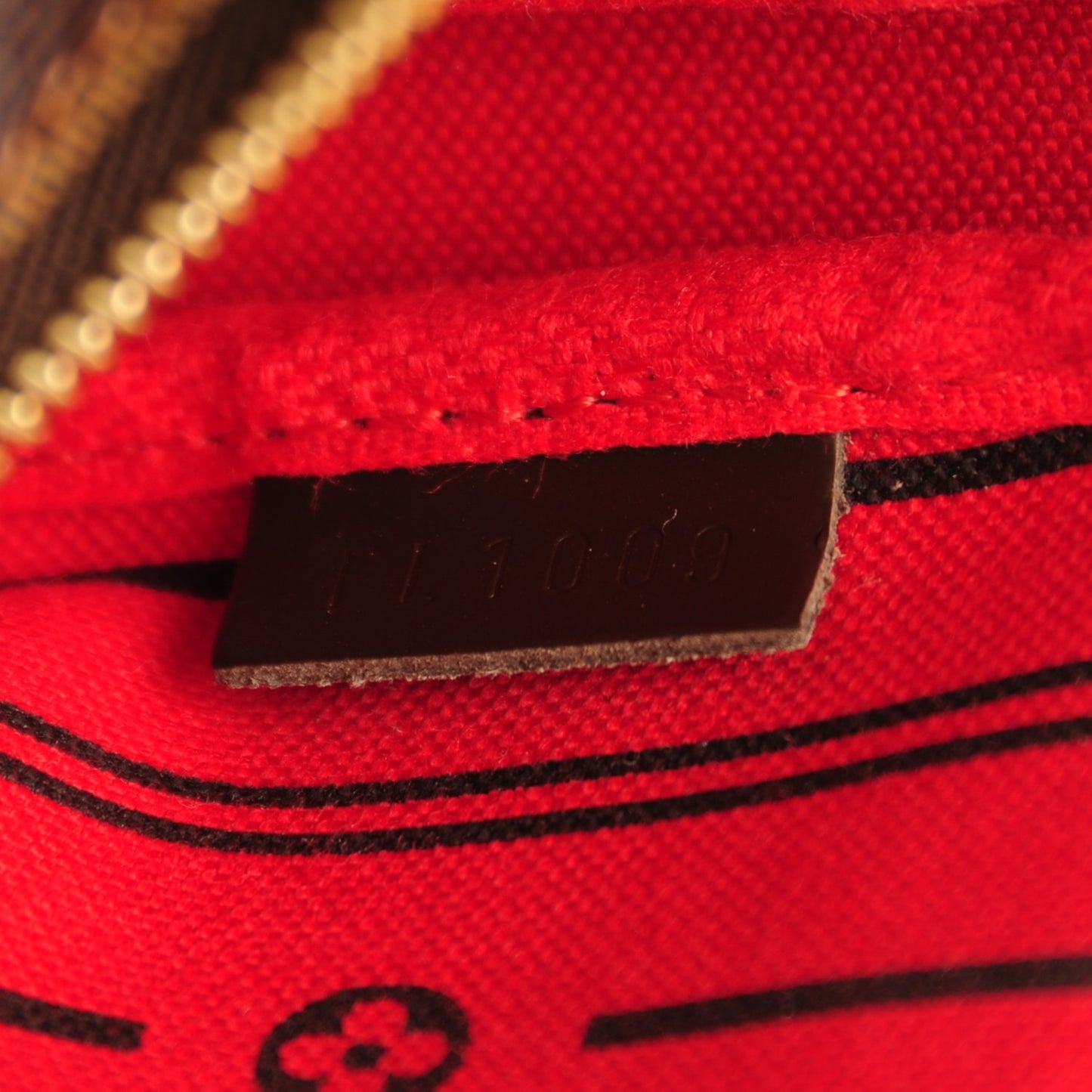 Damier Ebene Complice Trunks and Bags Mini Pochette Accessories Red