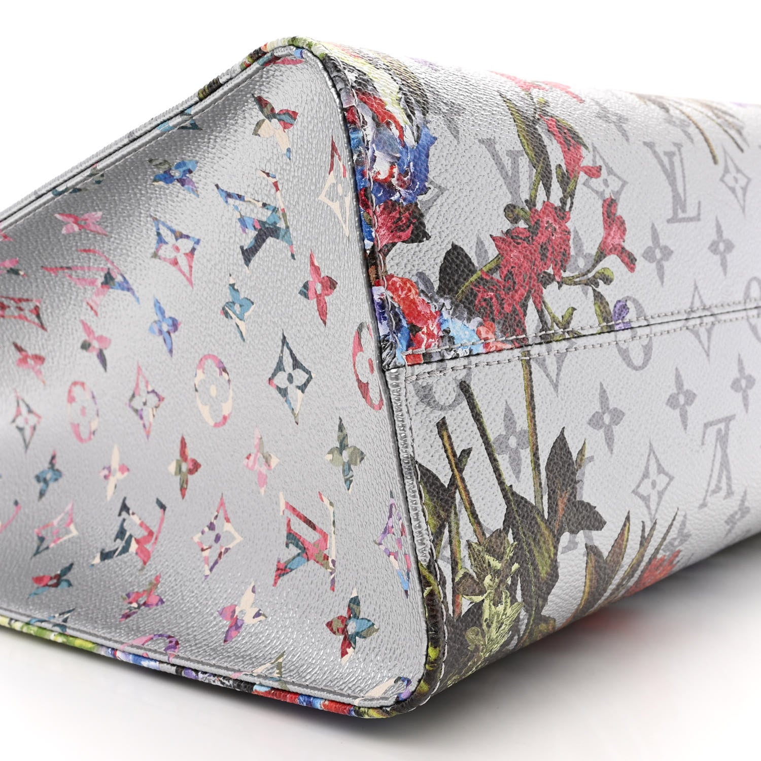 Louis Vuitton Metallic Monogram LV Garden OnTheGo MM Silver 8 of 10