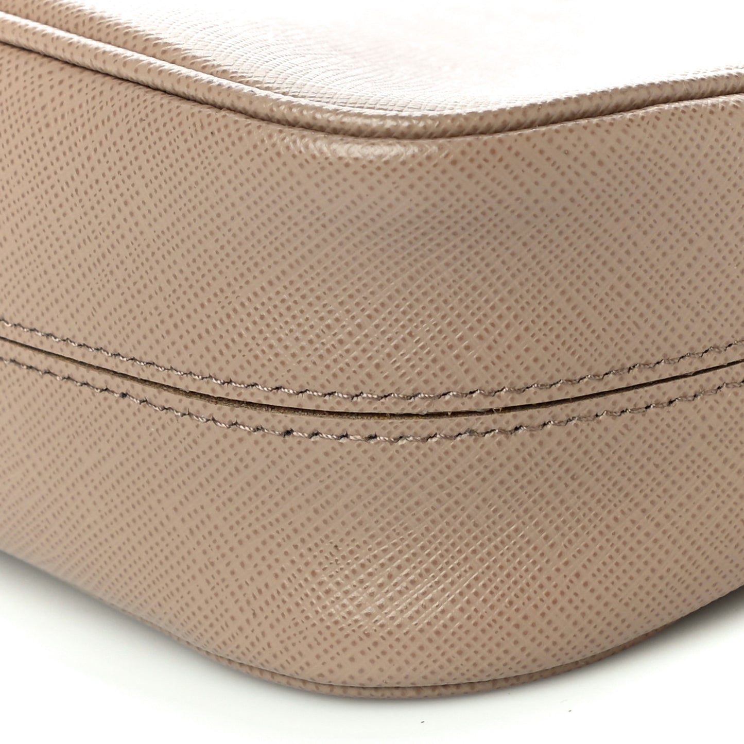 Saffiano Re-Edition 2005 Shoulder Bag Cammeo Beige