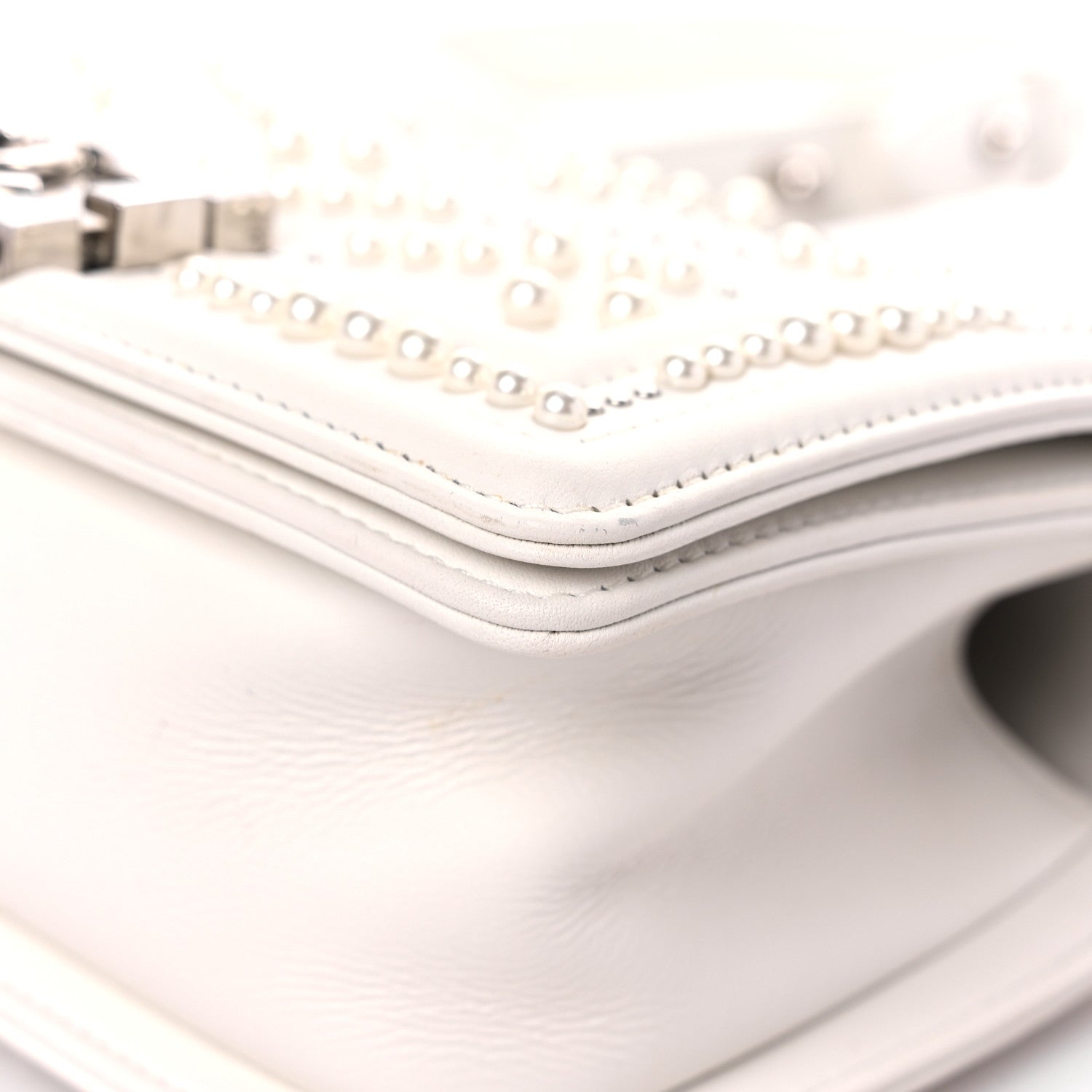 Chanel Calfskin Pearl Chevron Small Boy Flap White 9 of 18