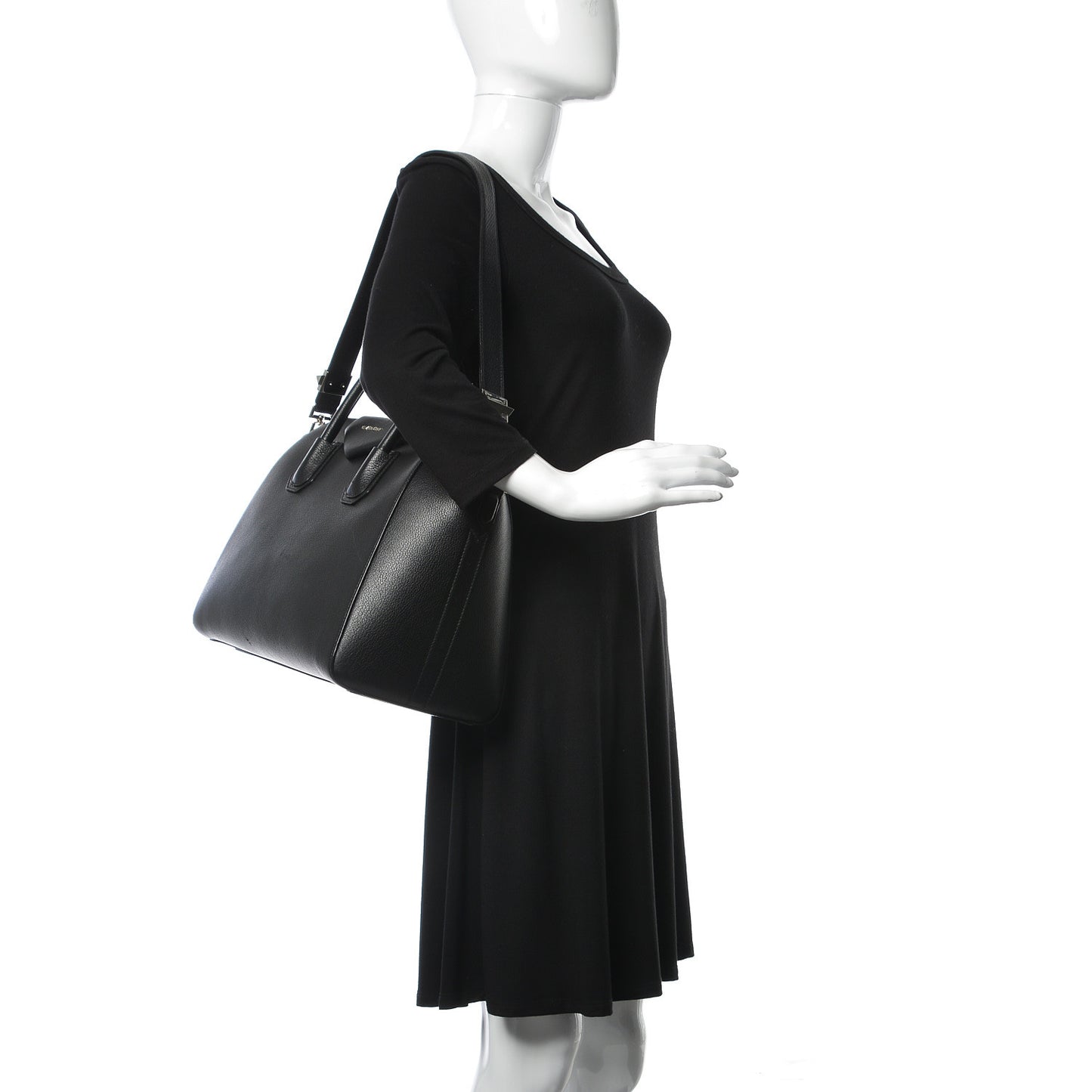 Sugar Goatskin Medium Antigona Black