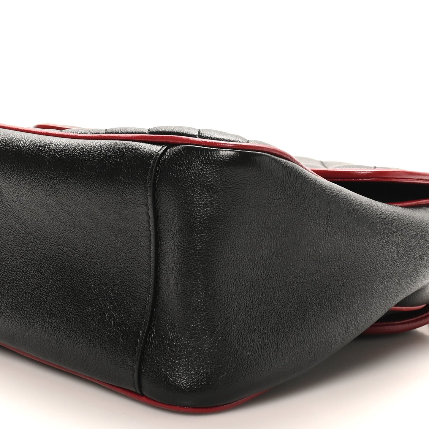 Vintage Effect Calfskin Matelasse Diagonal Small Torchon GG Marmont Top Handle Shoulder Bag Black Romantic Cherry