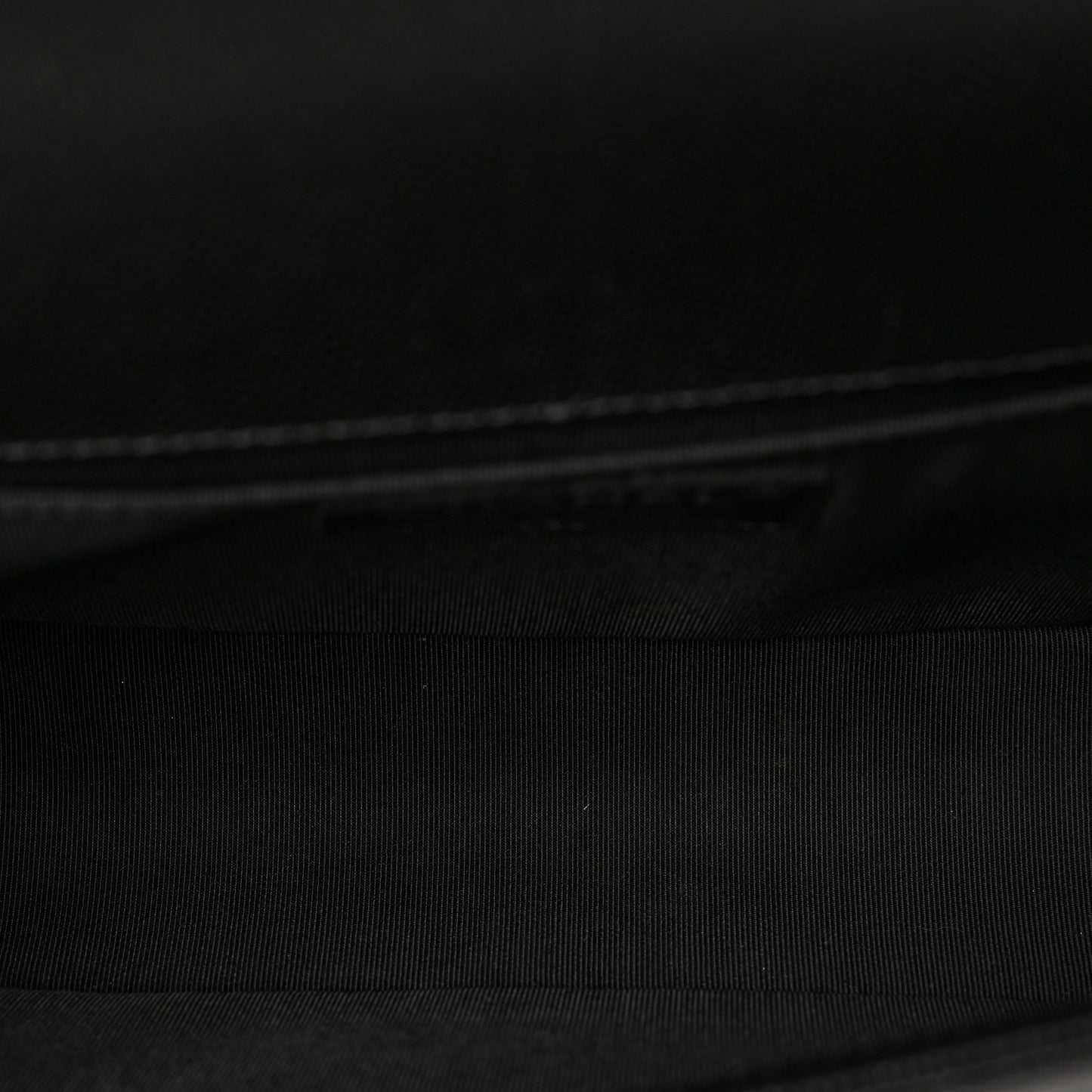 Caviar Quilted Medium Boy Flap Black