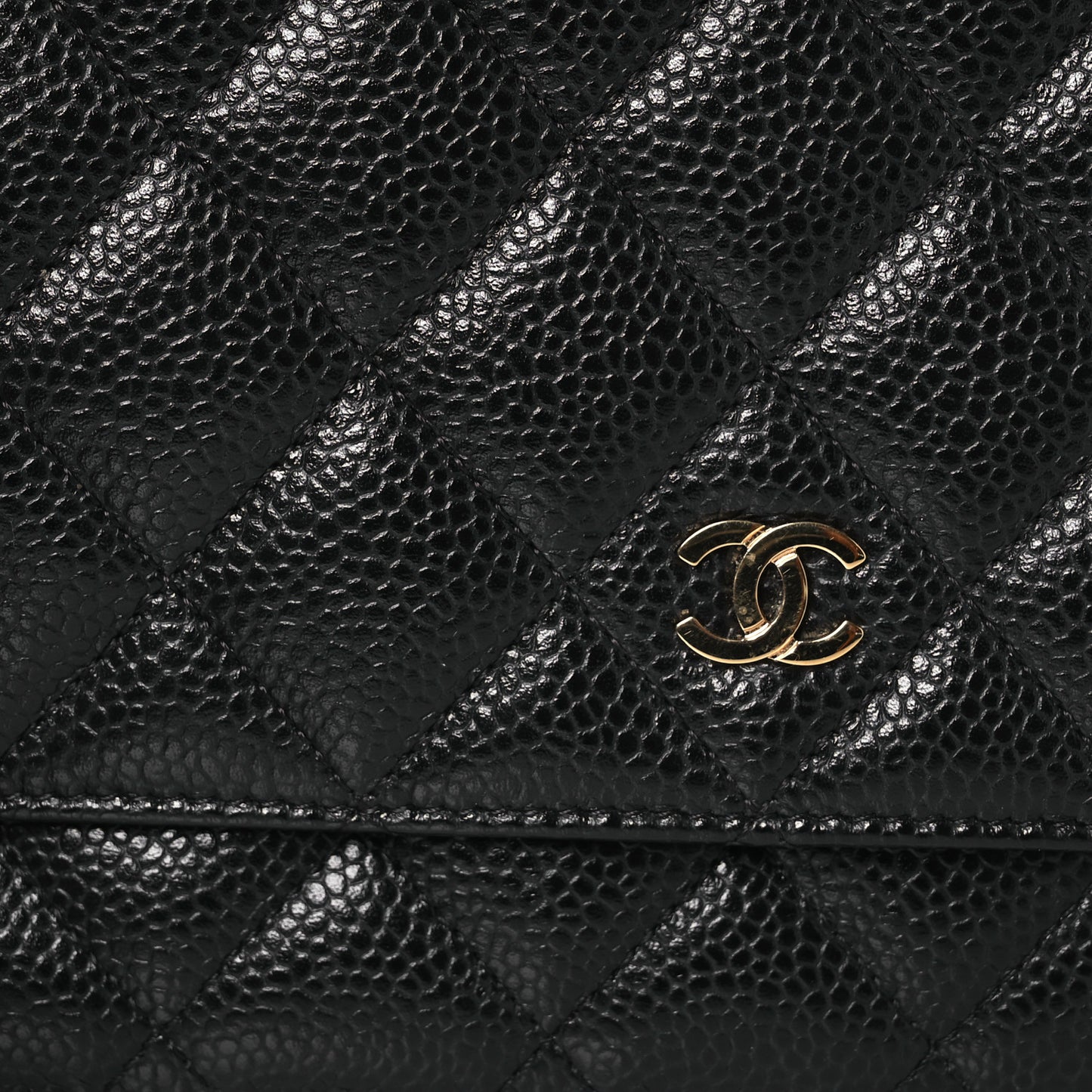 Caviar Quilted Wallet on Chain WOC Black