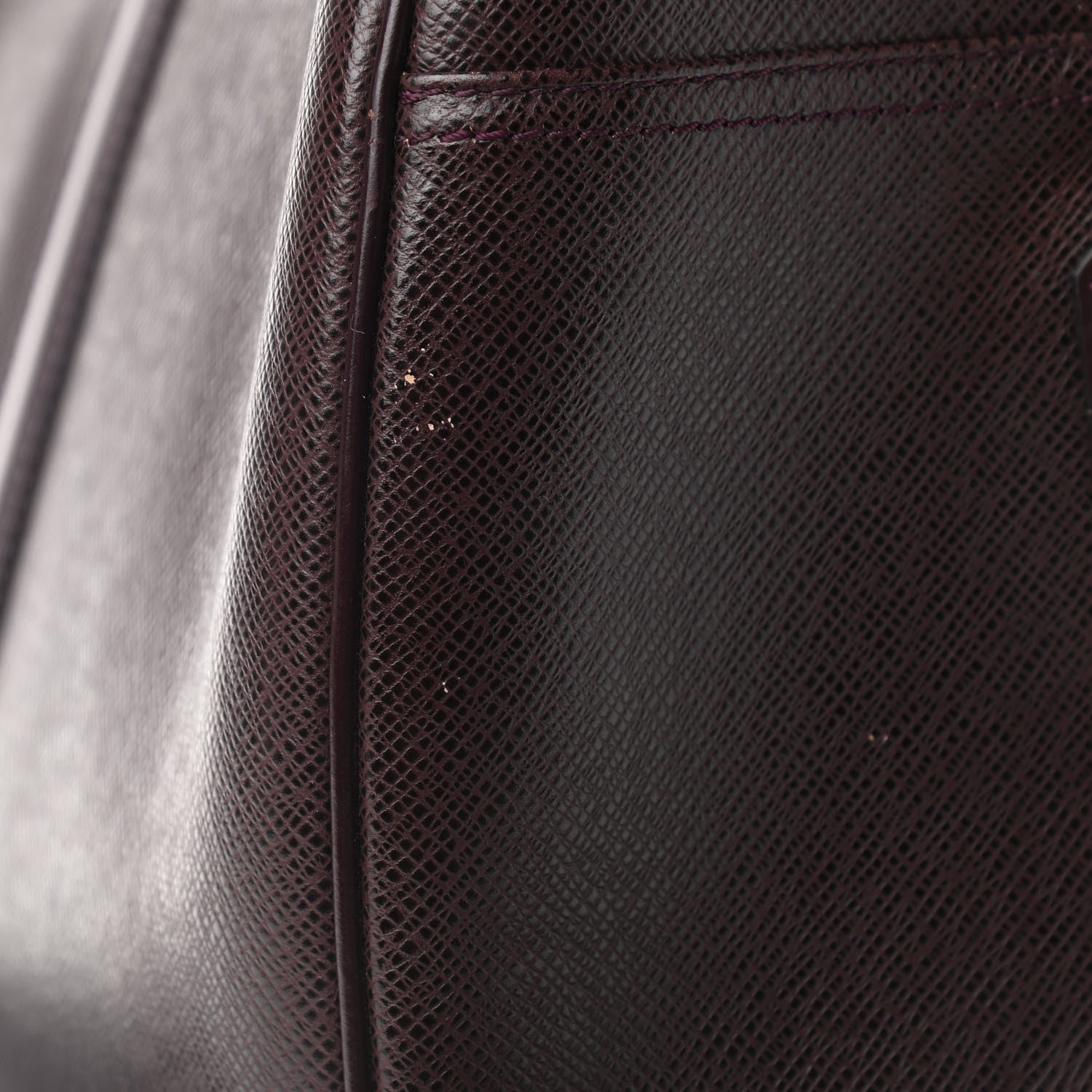 Louis Vuitton Taiga Kendall PM Acajou 11 of 17