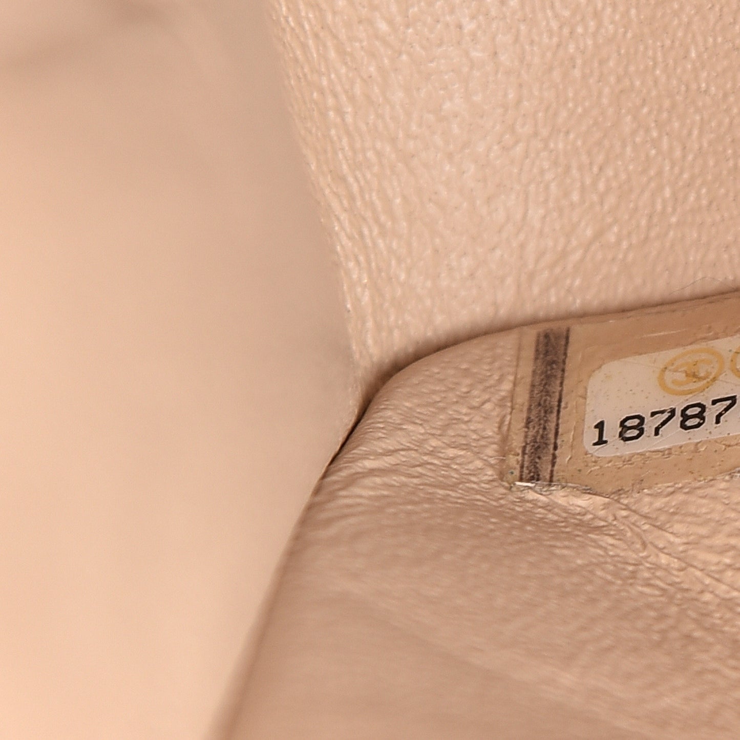Caviar Quilted Medium Double Flap Beige Clair
