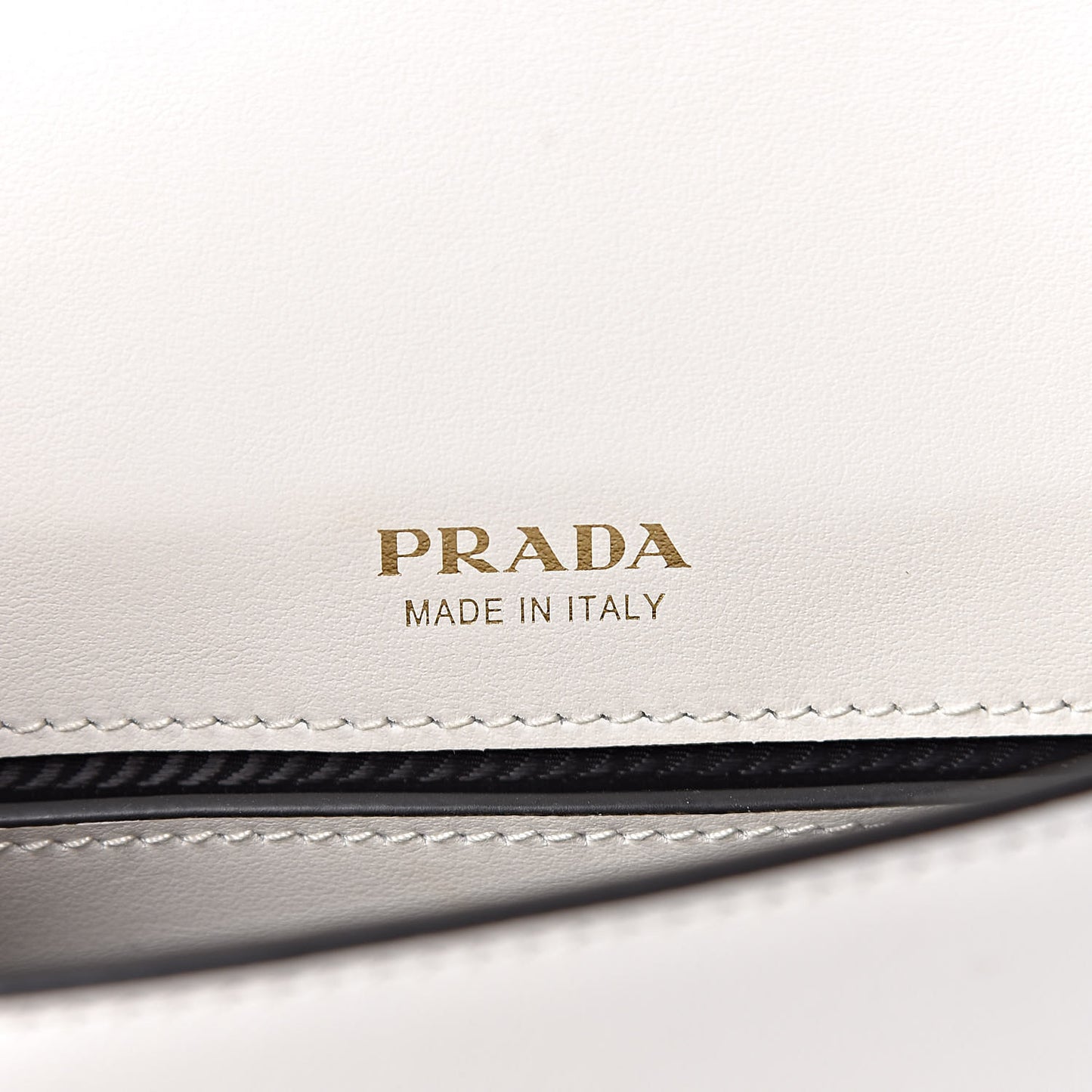 Saffiano City Calf Cahier Belt Bag White Black