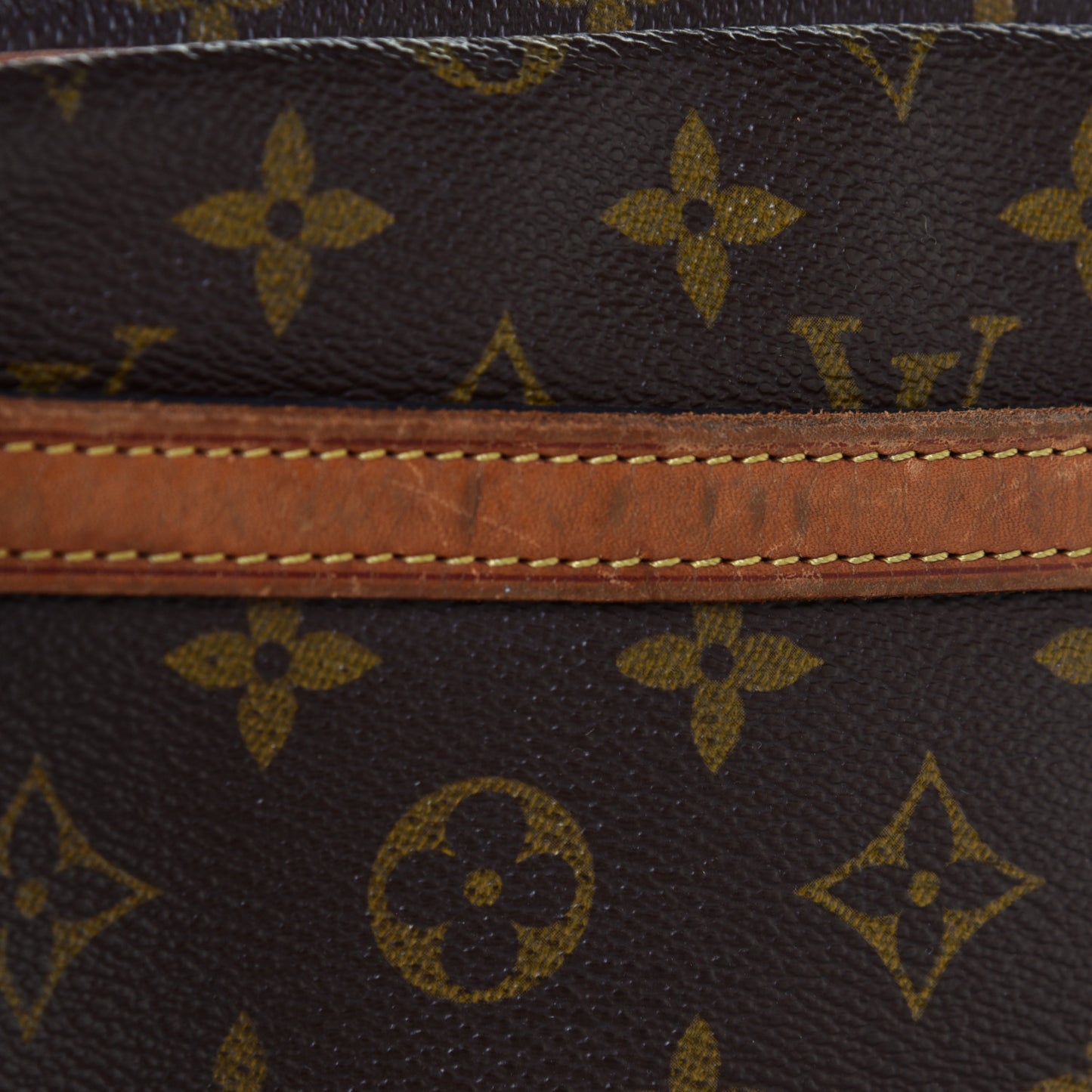 Monogram Jeune Fille