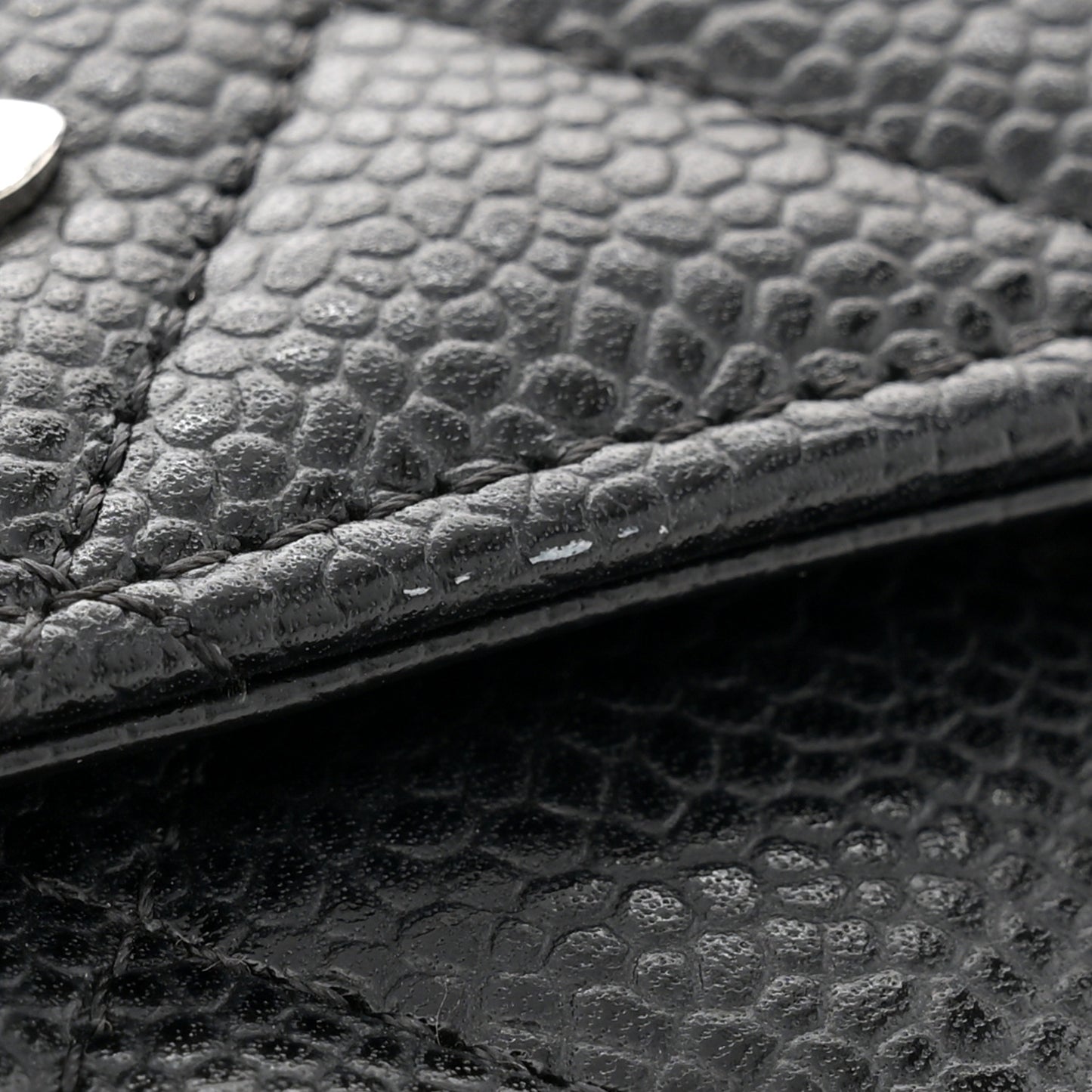 Caviar Quilted Wallet on Chain WOC Black