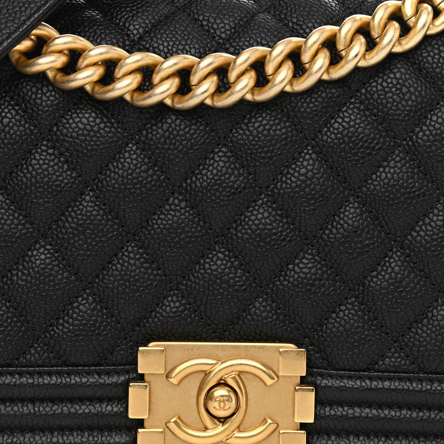 Caviar Quilted Medium Boy Flap Black