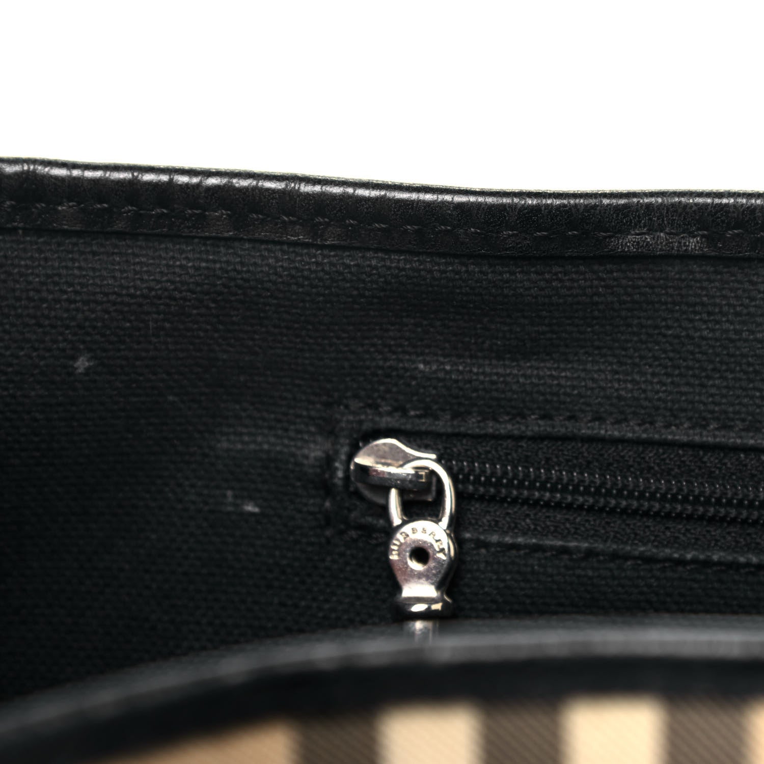 Burberry House Check Buckle Tote Black 17 of 25