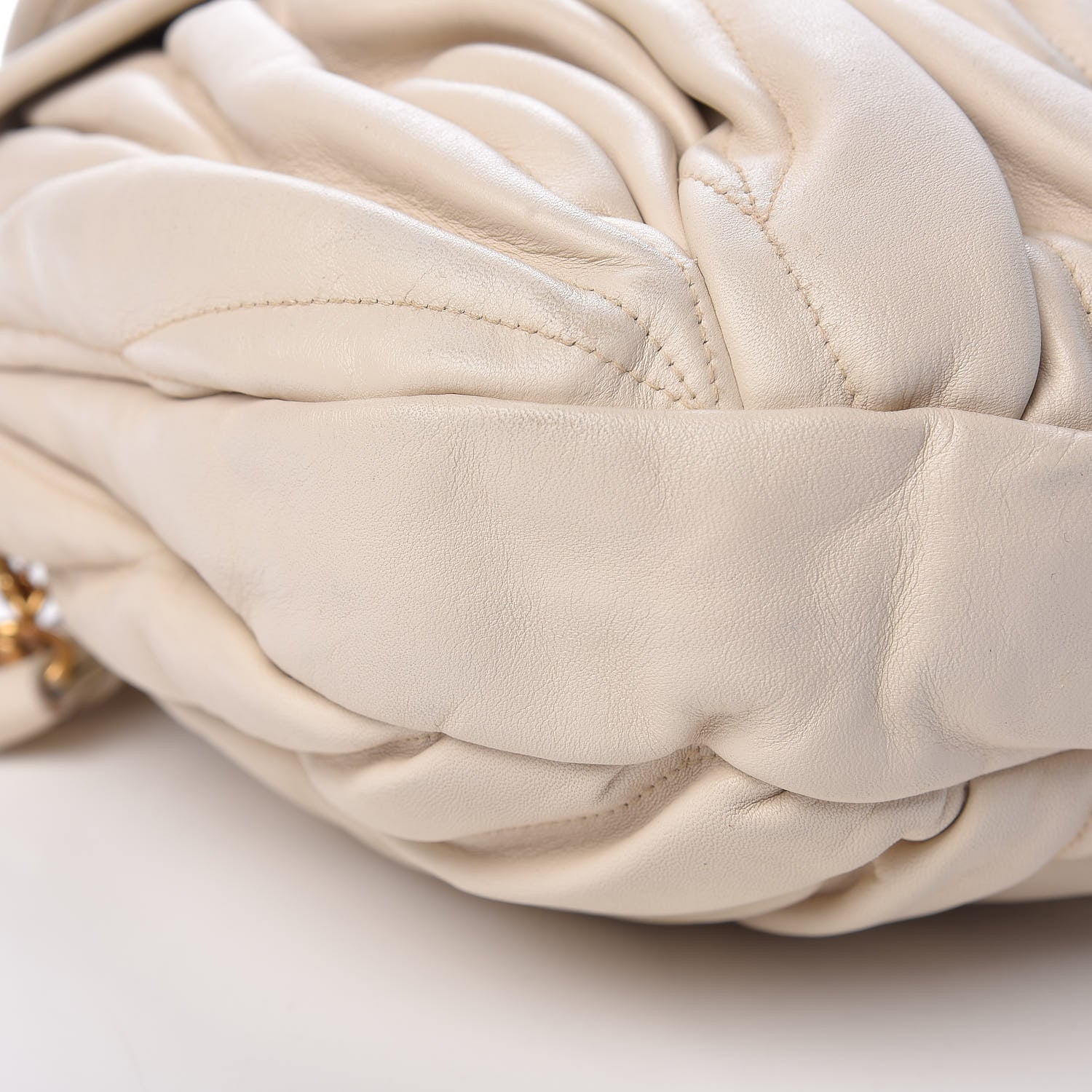 Miu Miu Nappa Matelasse Coffer Hobo Bianco 9 of 23