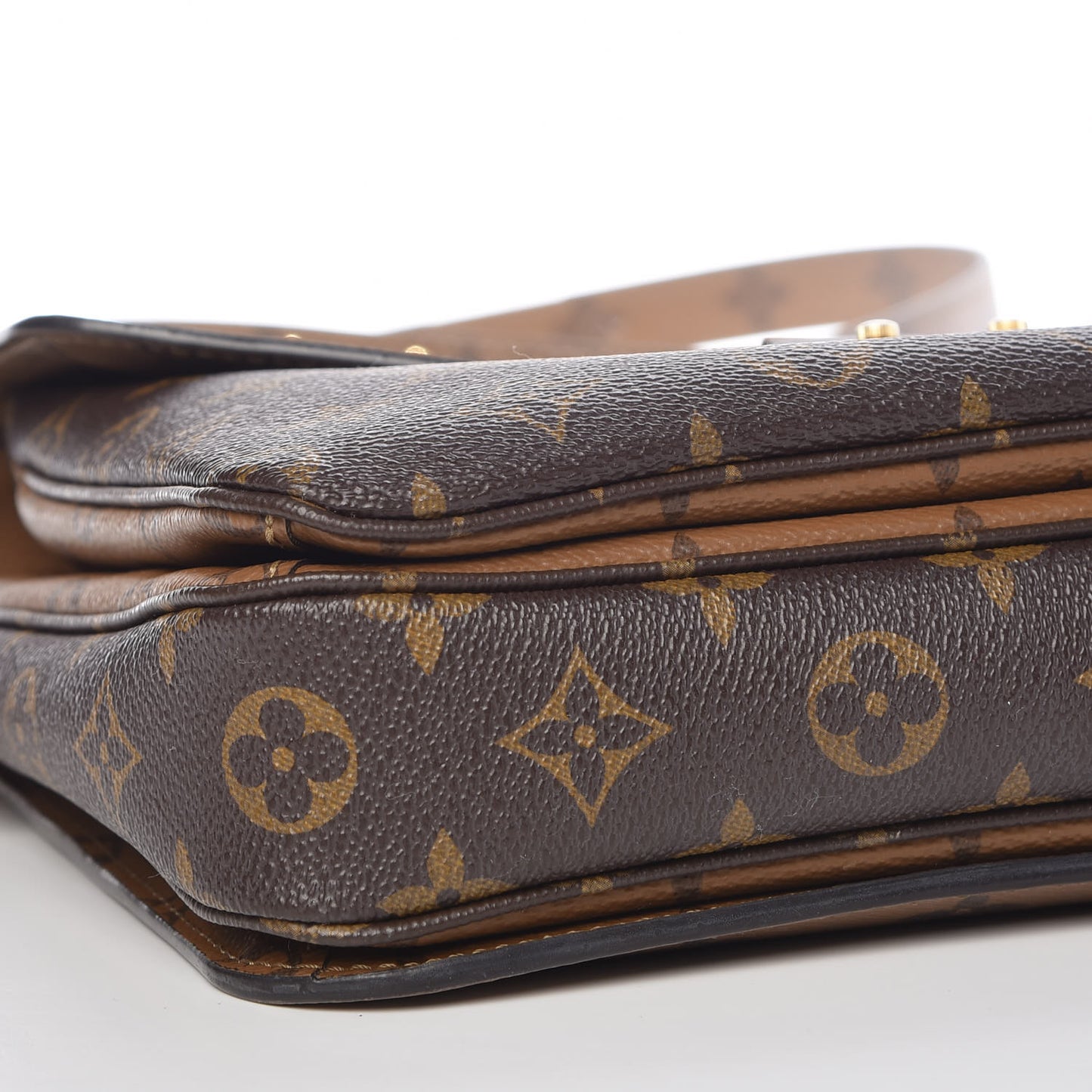 Reverse Monogram Pochette Metis