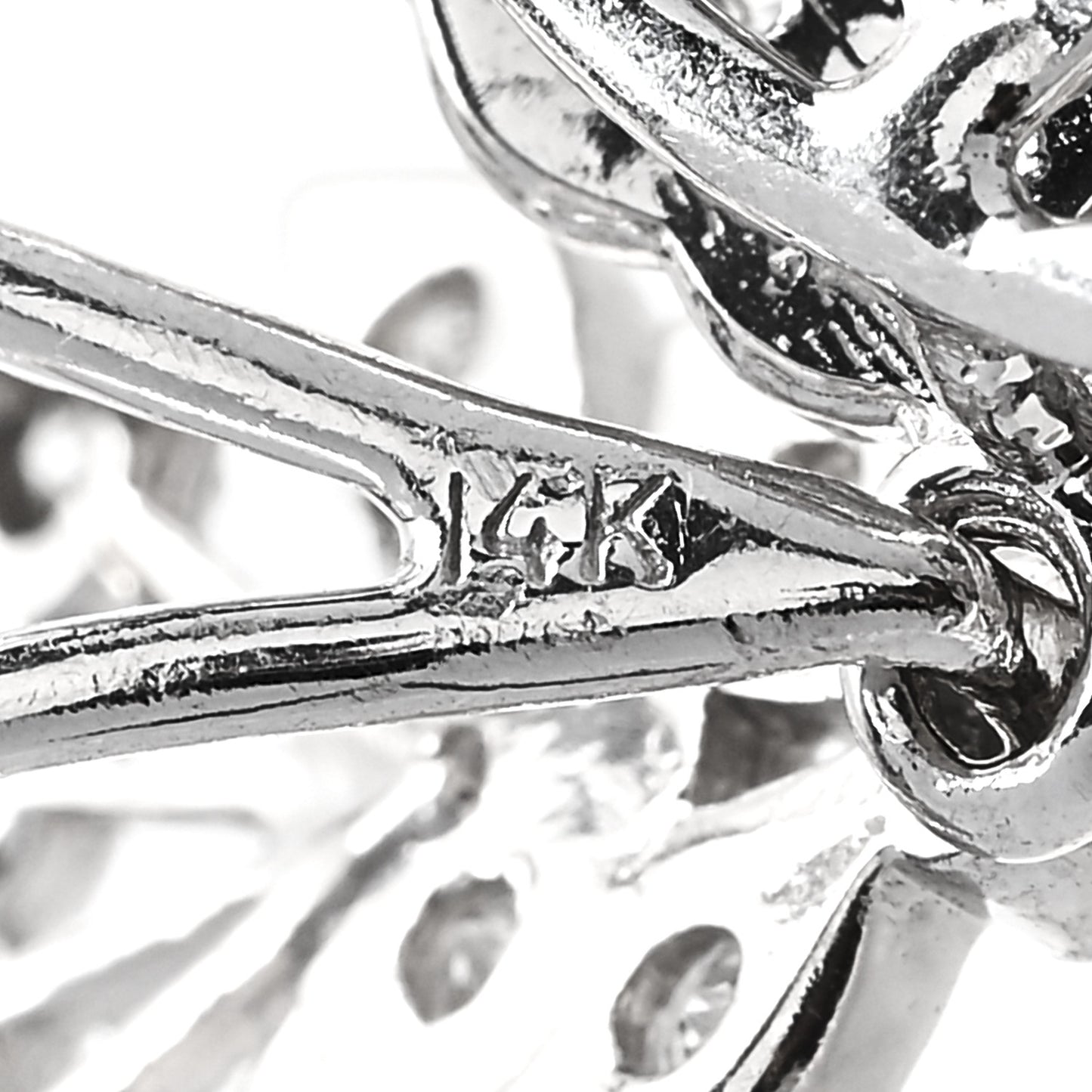 14K White Gold Diamond 3.15ctw Flower Pendant