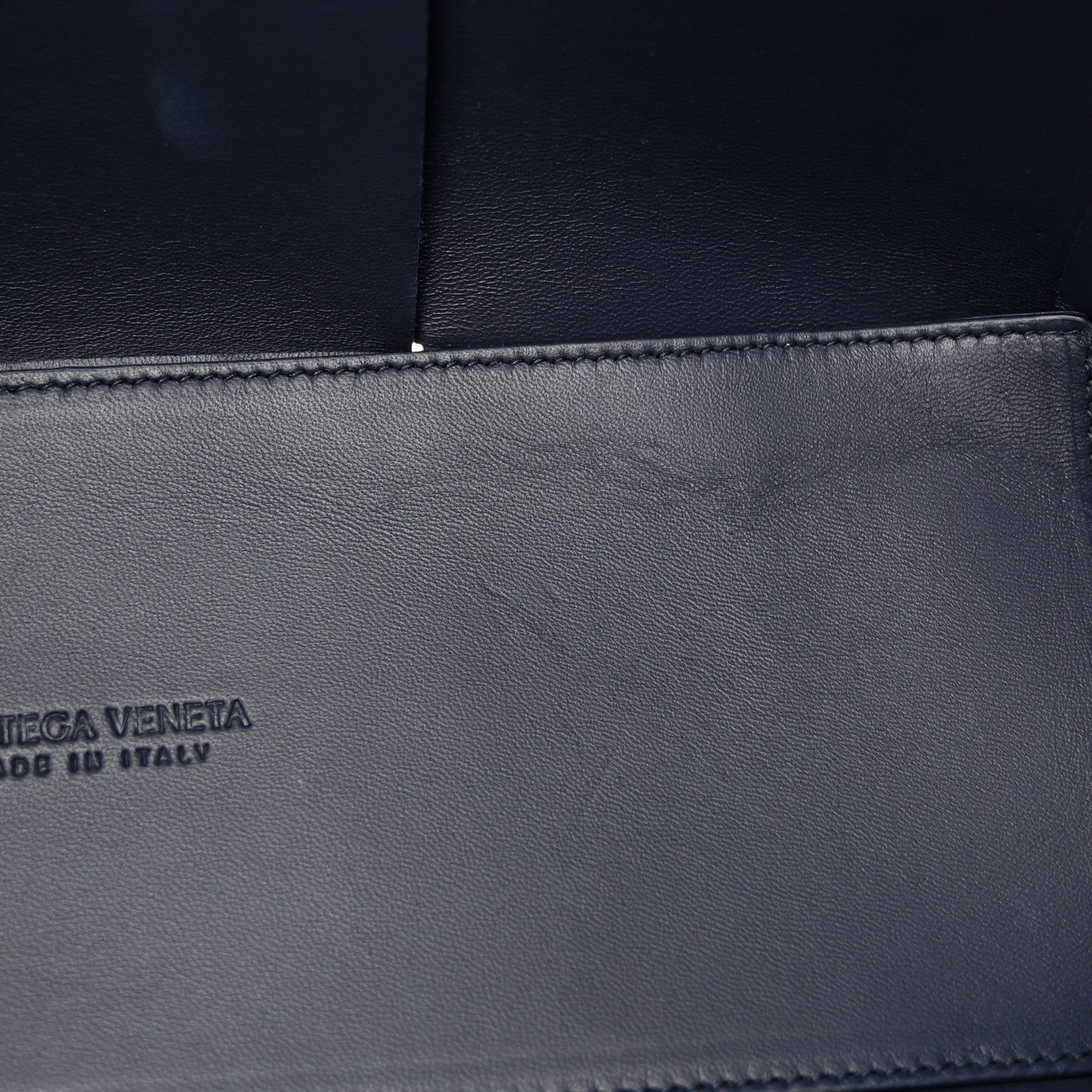 Bottega Veneta Nappa Maxi Intrecciato Medium Arco Tote Space 12 of 13