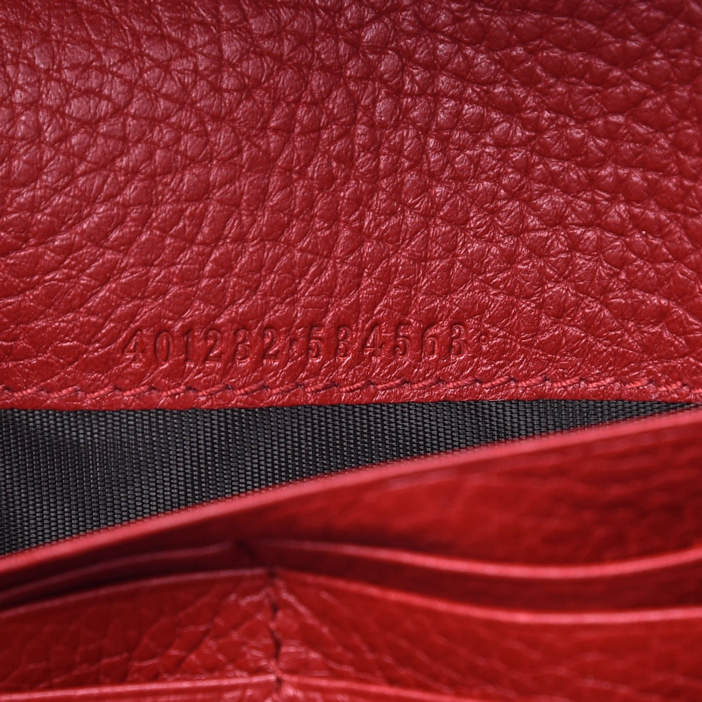 Calfskin GG Marmont Chain Wallet Vulcanic Red
