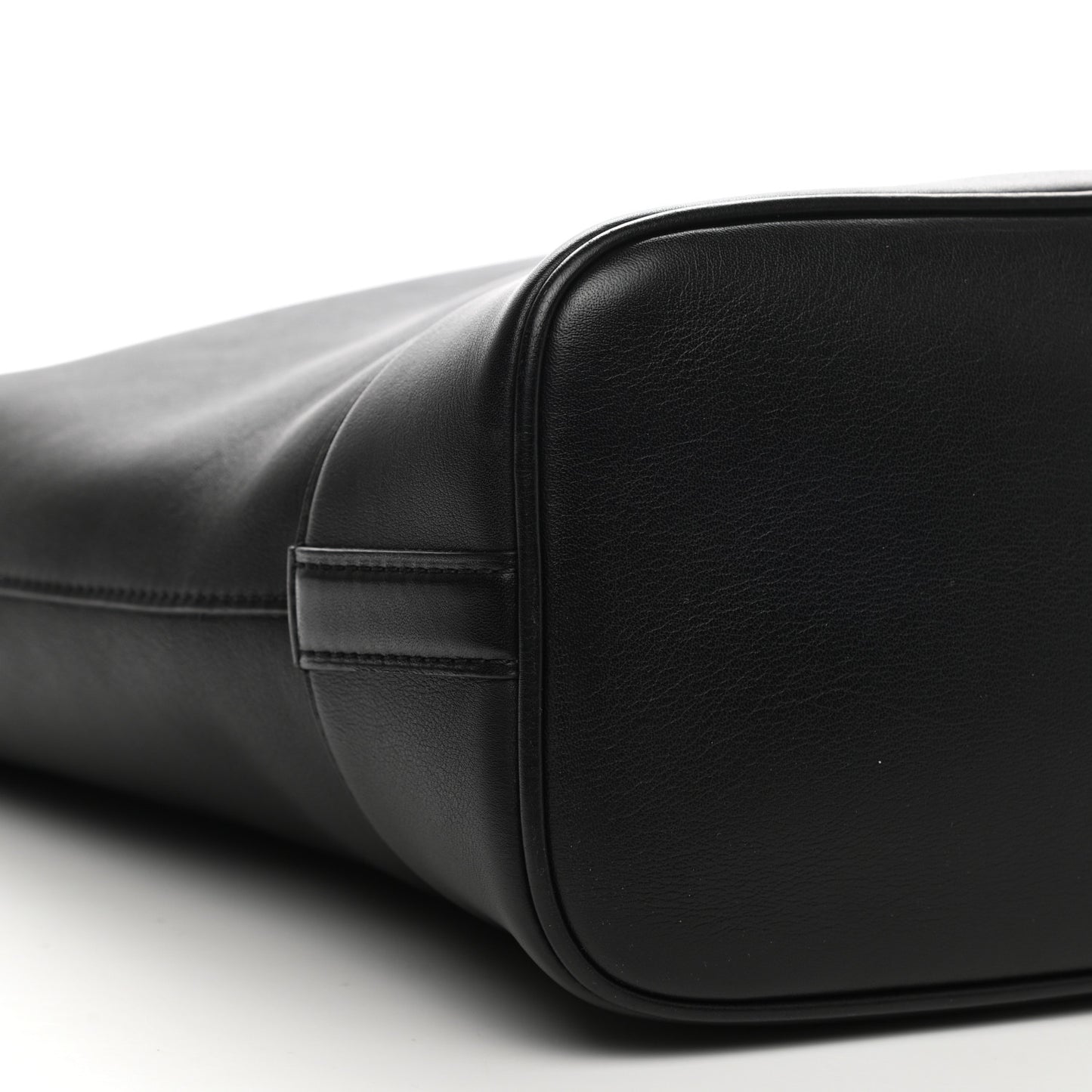 Smooth Calfskin NN14 Cuir Nuance GM Black