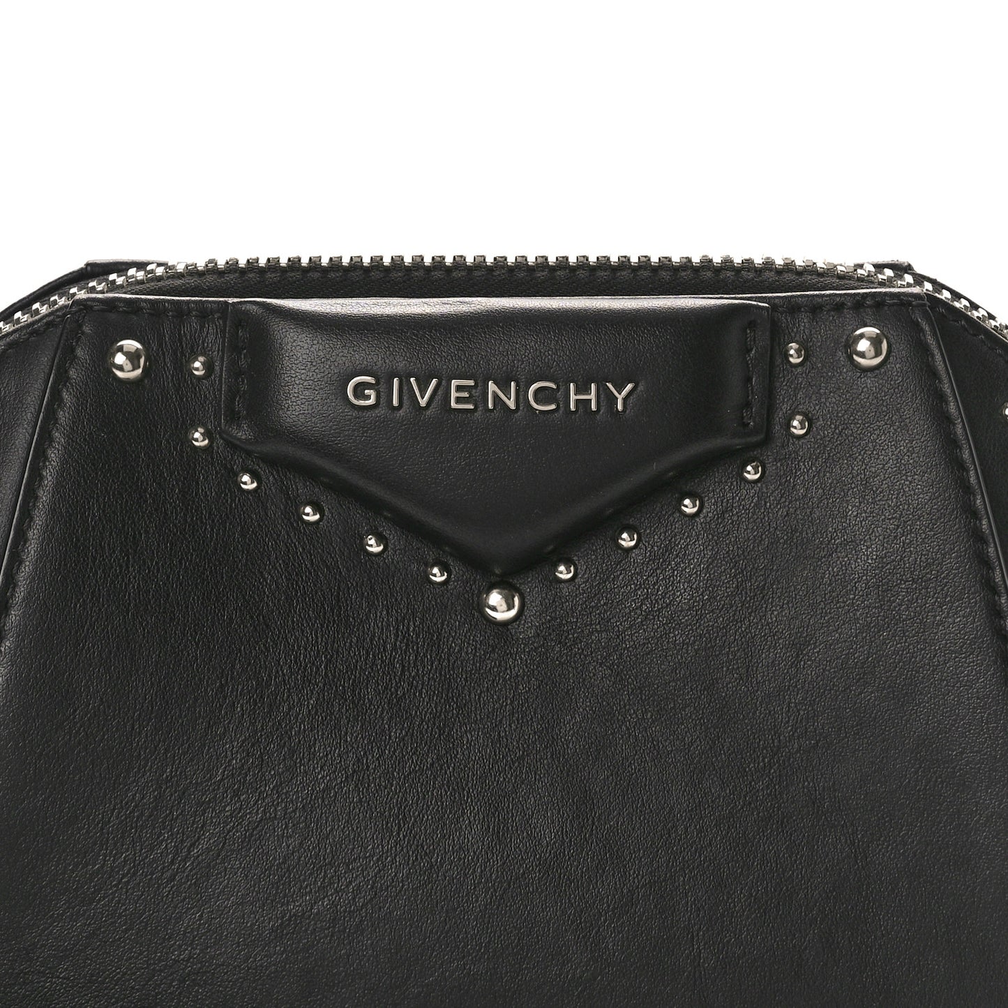 Calfskin Small Studded Antigona Beauty Wristlet Black