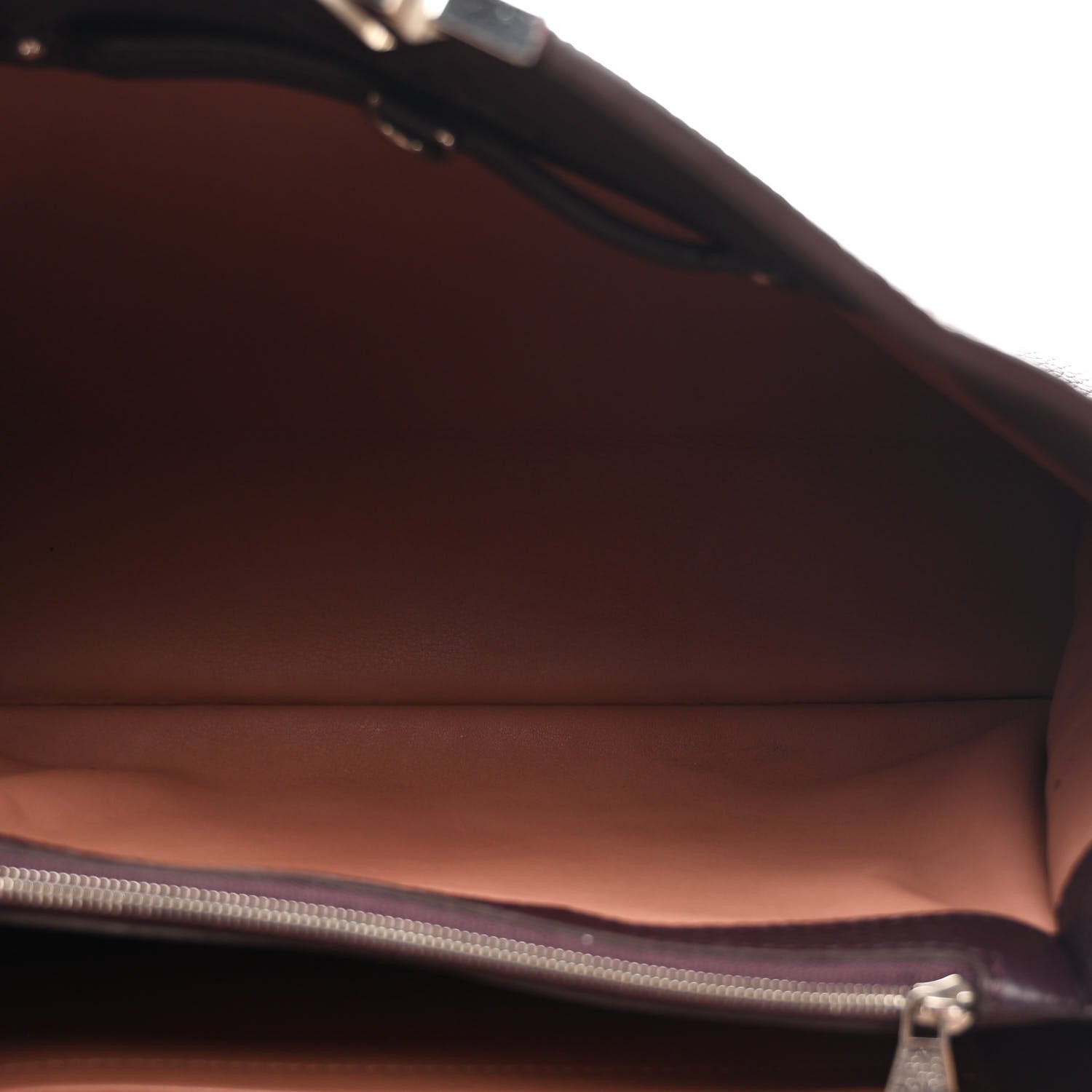 Louis Vuitton Taurillon Capucines MM Quetsche 7 of 16