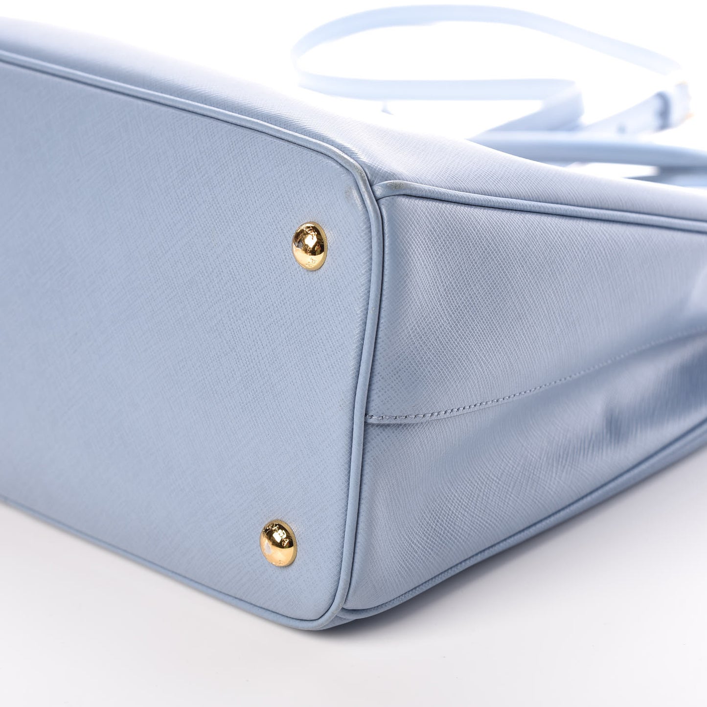 Saffiano Lux Medium Tote Astrale