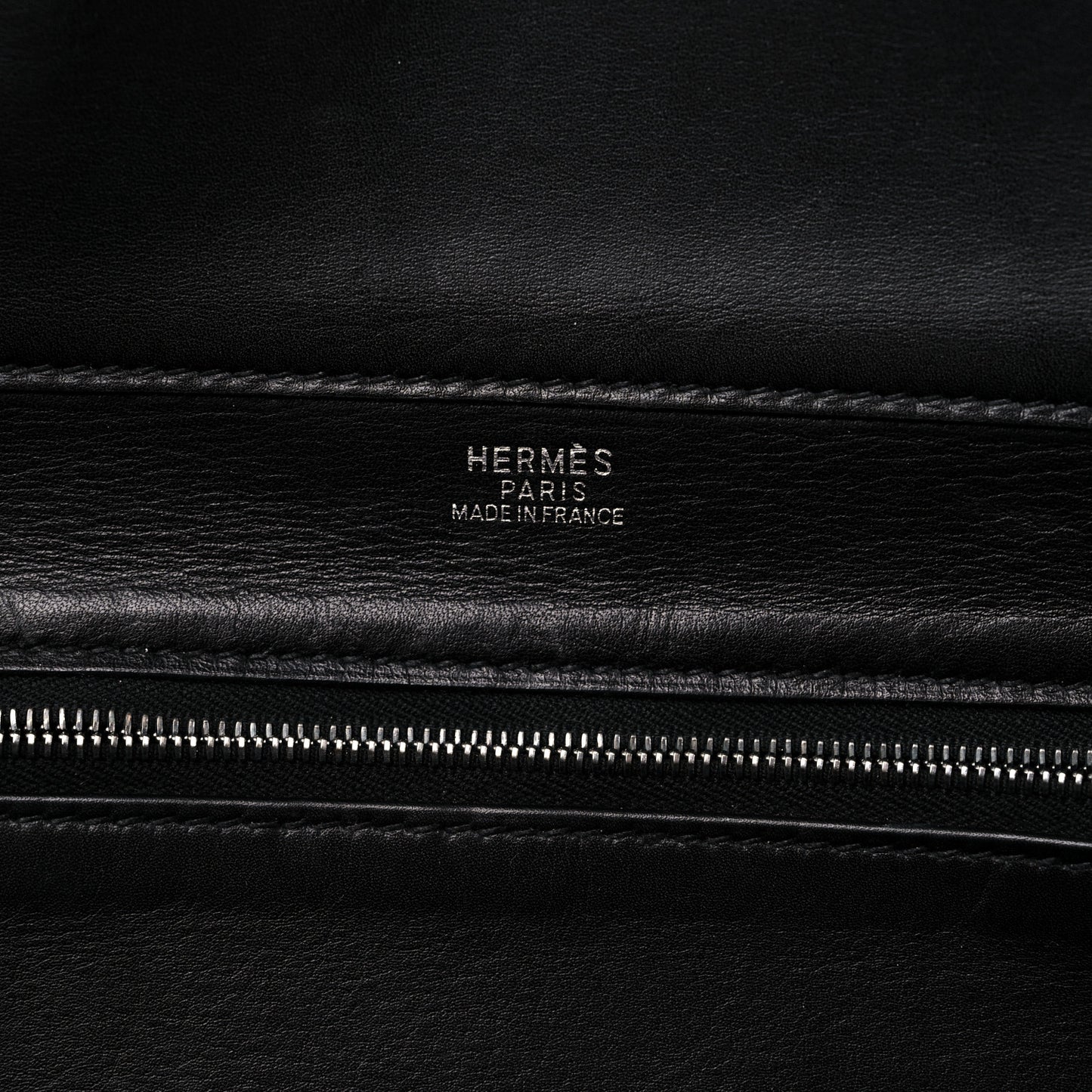 Swift Initiale Black