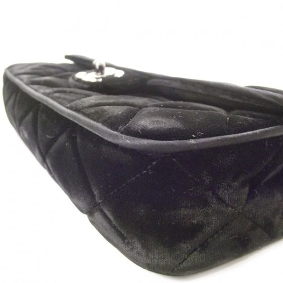 Velvet Quilted East West Flap Black