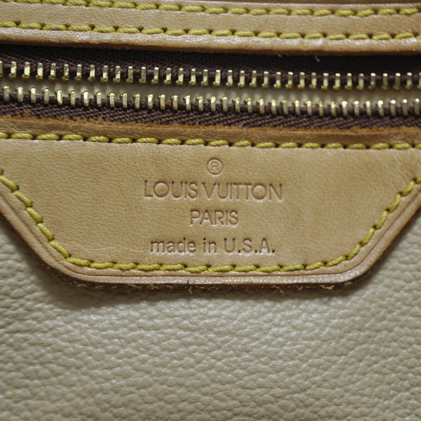 Monogram Petit Bucket 23