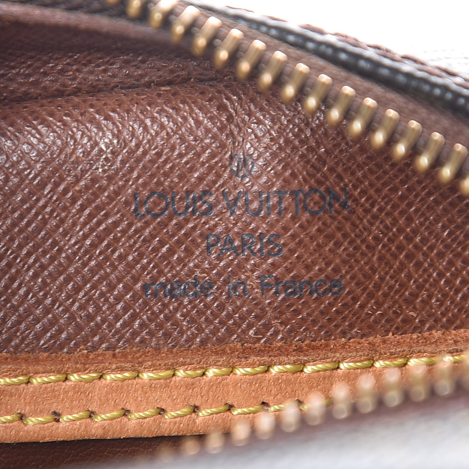 Louis Vuitton Monogram Blois 6 of 10
