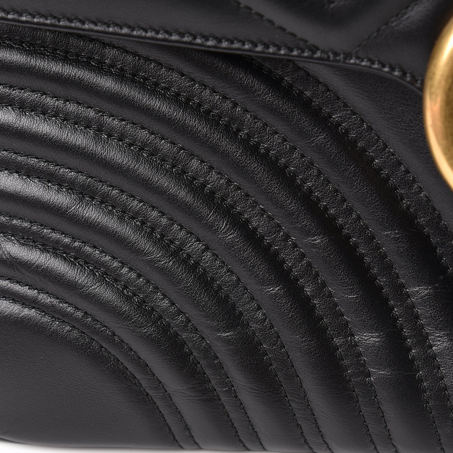 Calfskin Matelasse Large GG Marmont Shoulder Bag Black